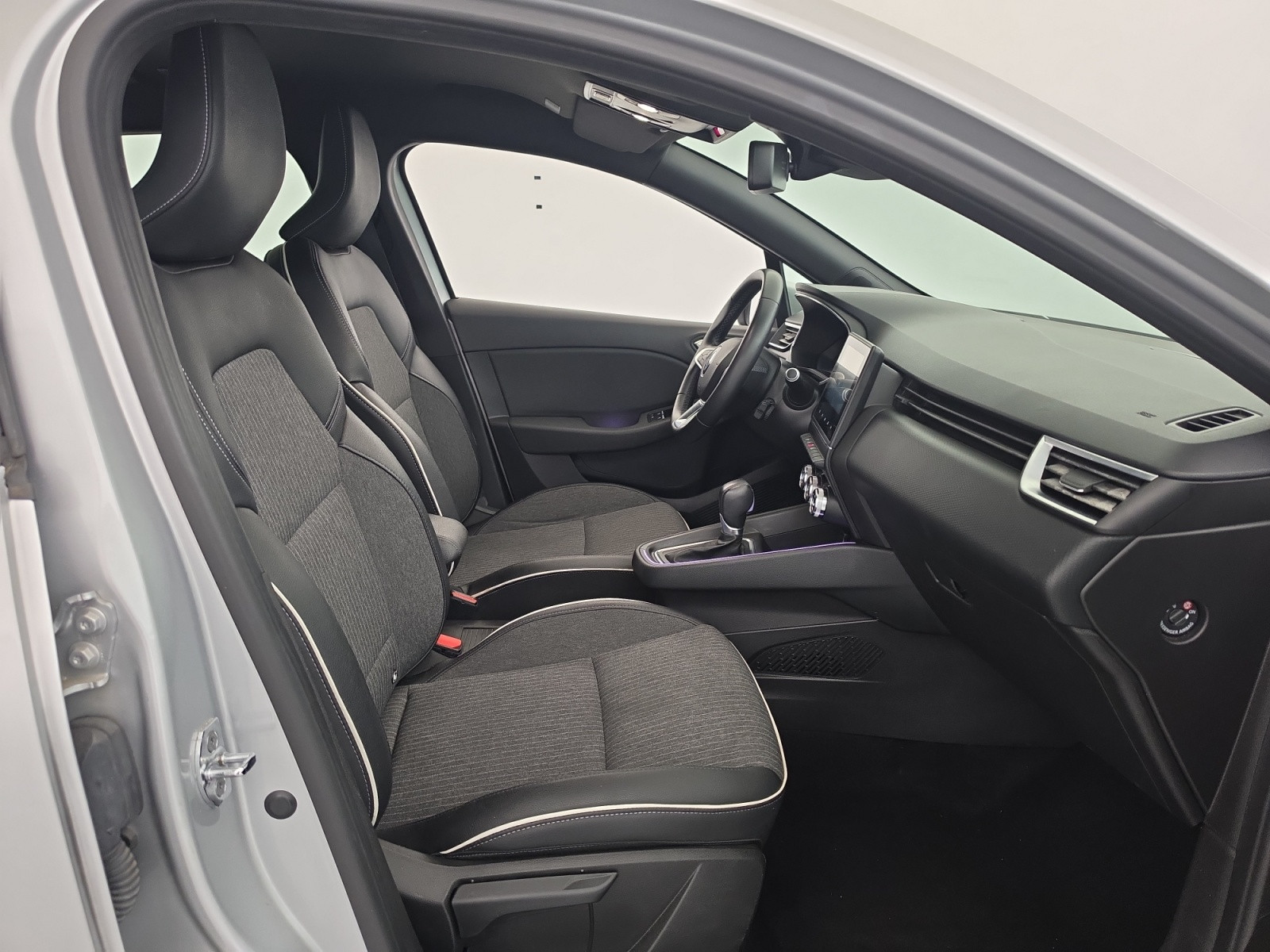 Vente en ligne Renault Clio 5 Clio TCe 90 X-Tronic - 21N au prix de 15 490 €