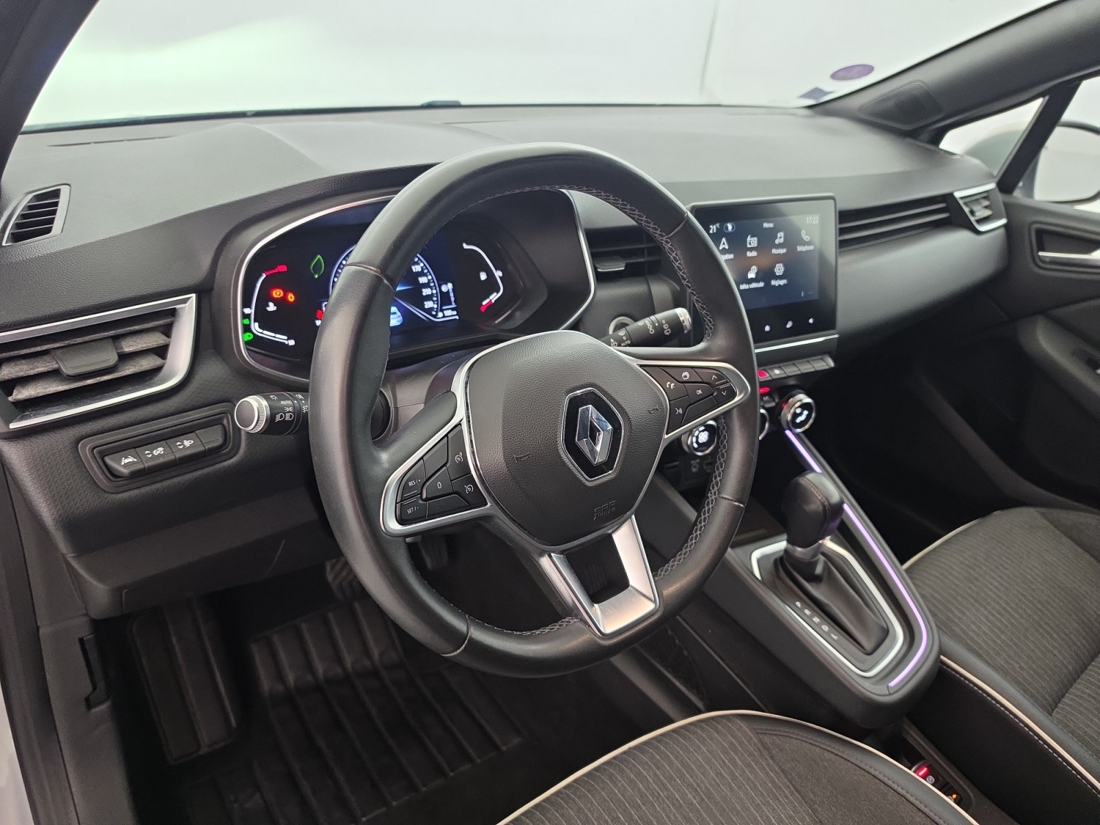 Vente en ligne Renault Clio 5 Clio TCe 90 X-Tronic - 21N au prix de 15 490 €