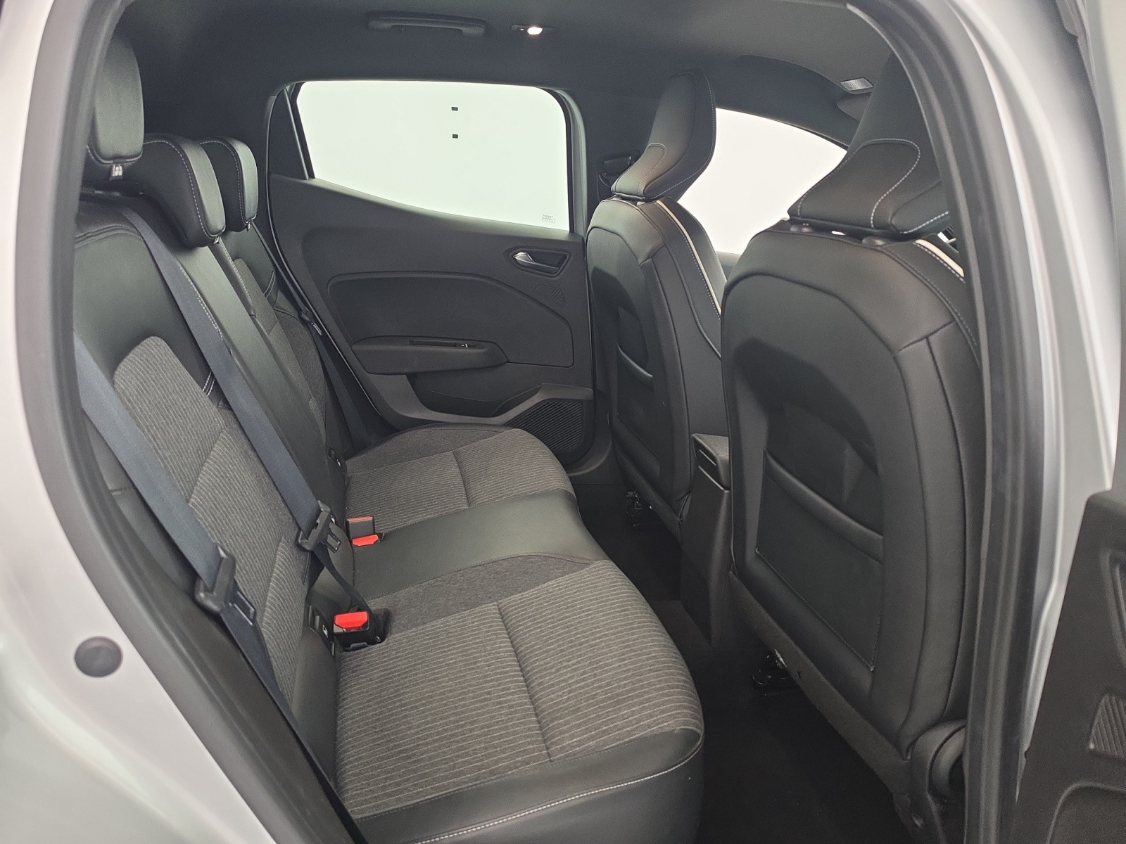 Vente en ligne Renault Clio 5 Clio TCe 90 X-Tronic - 21N au prix de 15 490 €