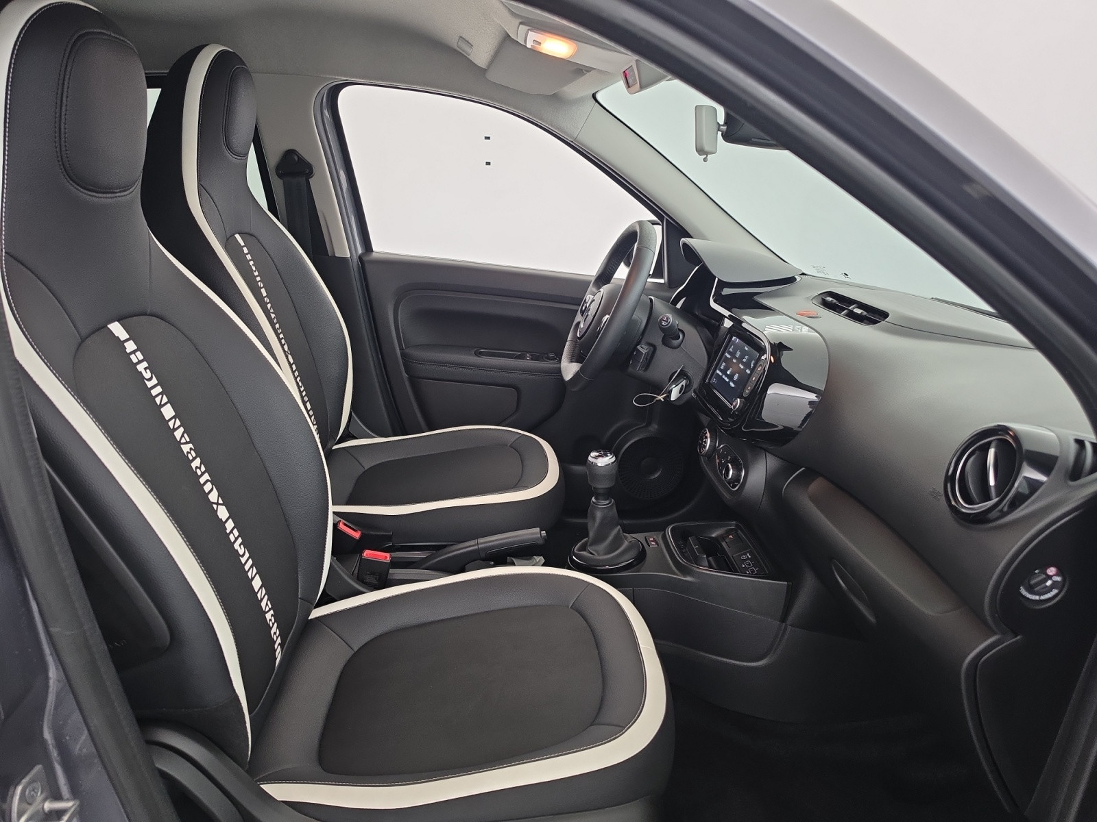 Vente en ligne Renault Twingo 3  SCe 65 au prix de 13 490 €