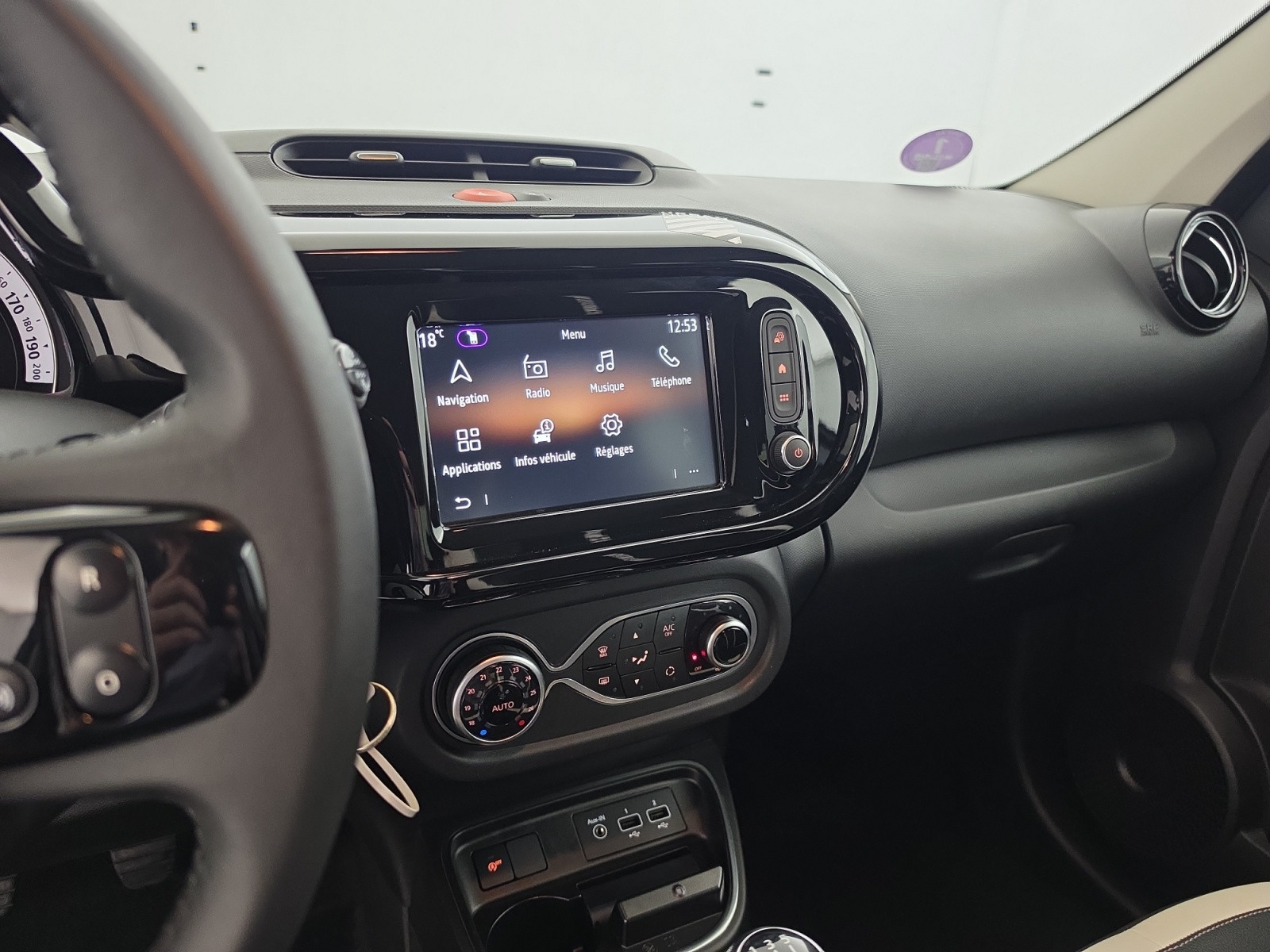 Vente en ligne Renault Twingo 3  SCe 65 au prix de 13 490 €