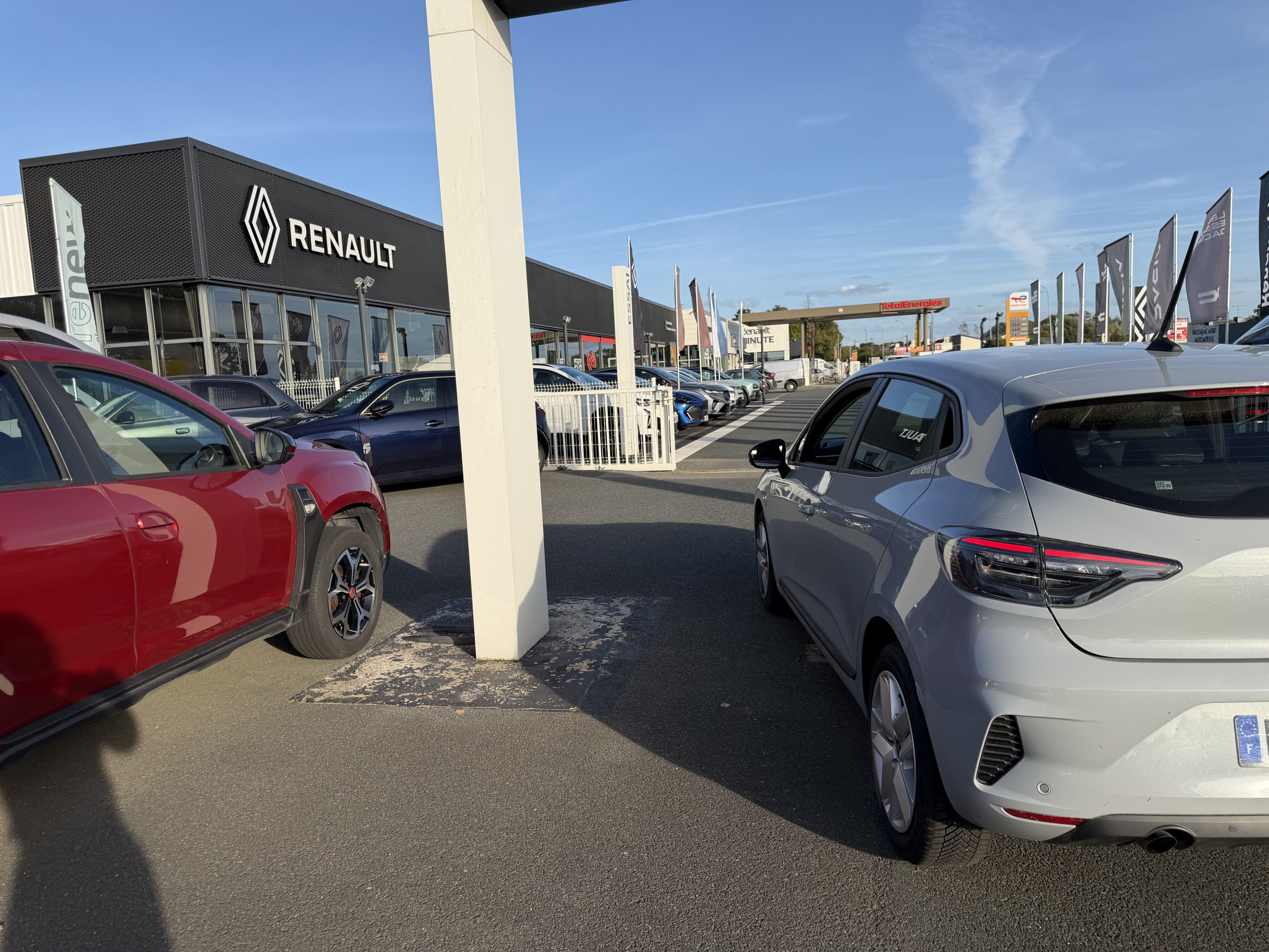 Vente en ligne Renault Clio 5 Clio Eco-G 100 ch GSR2 au prix de 15 990 €