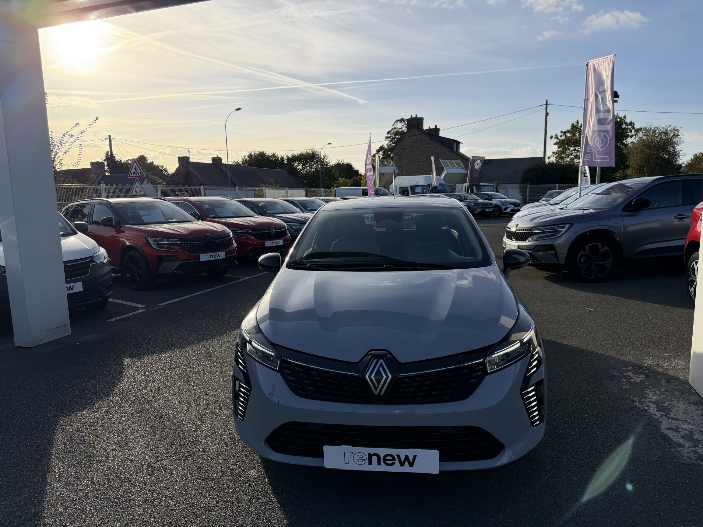 Vente en ligne Renault Clio 5 Clio Eco-G 100 ch GSR2 au prix de 15 990 €