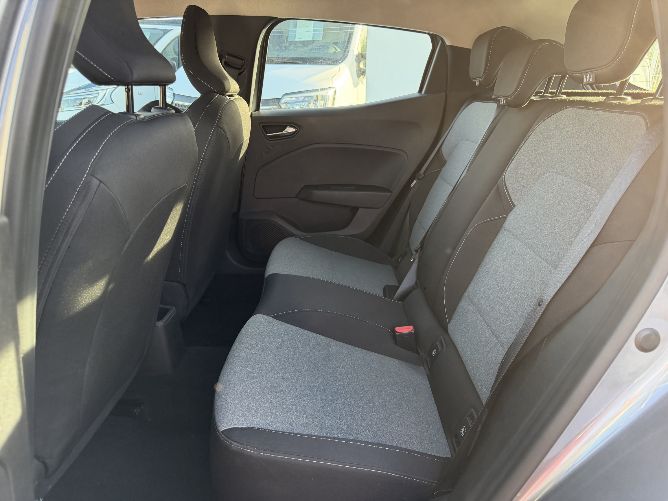 Vente en ligne Renault Clio 5 Clio Eco-G 100 ch GSR2 au prix de 15 990 €