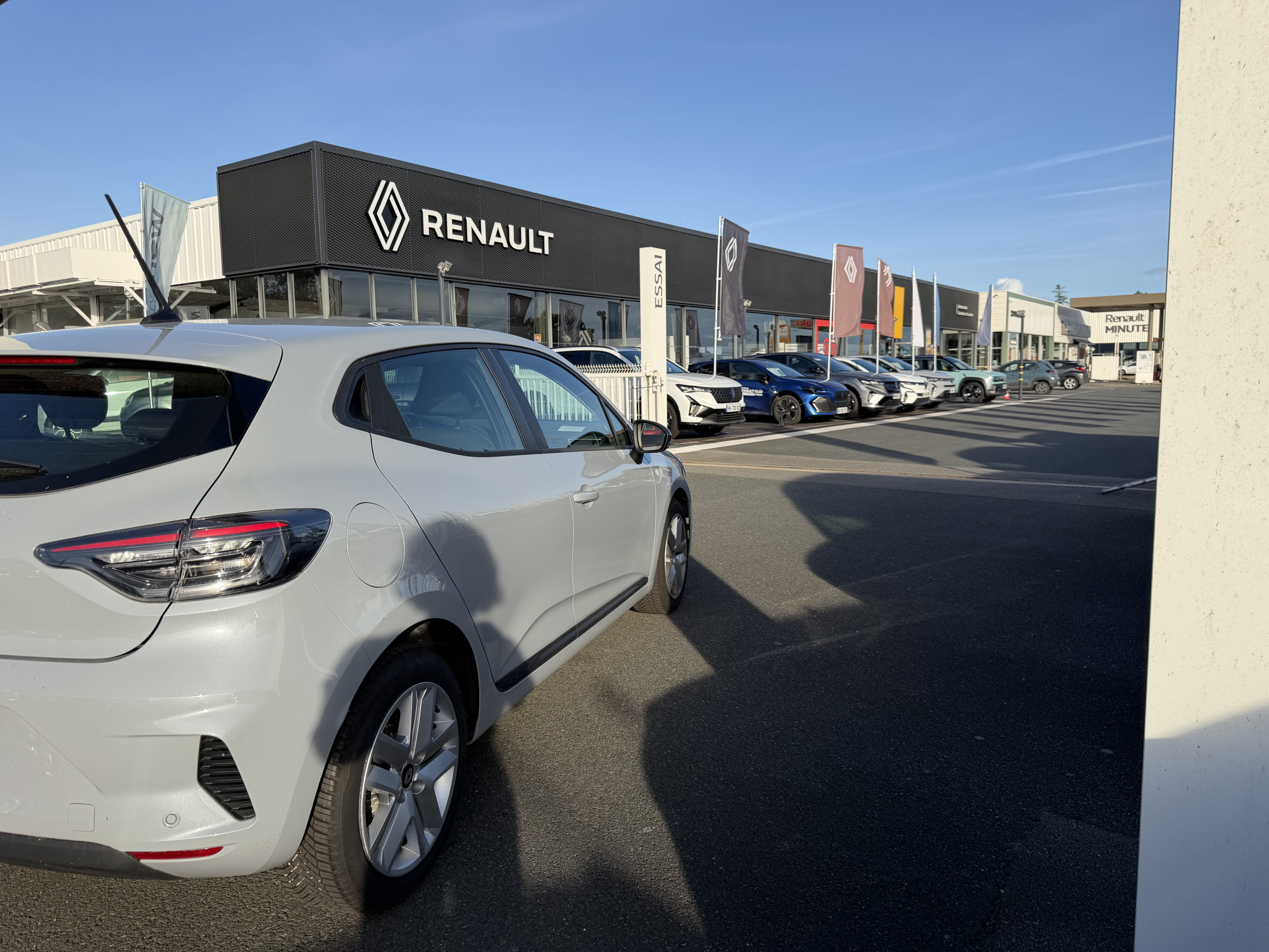 Vente en ligne Renault Clio 5 Clio TCe 90 ch GSR2 au prix de 15 990 €