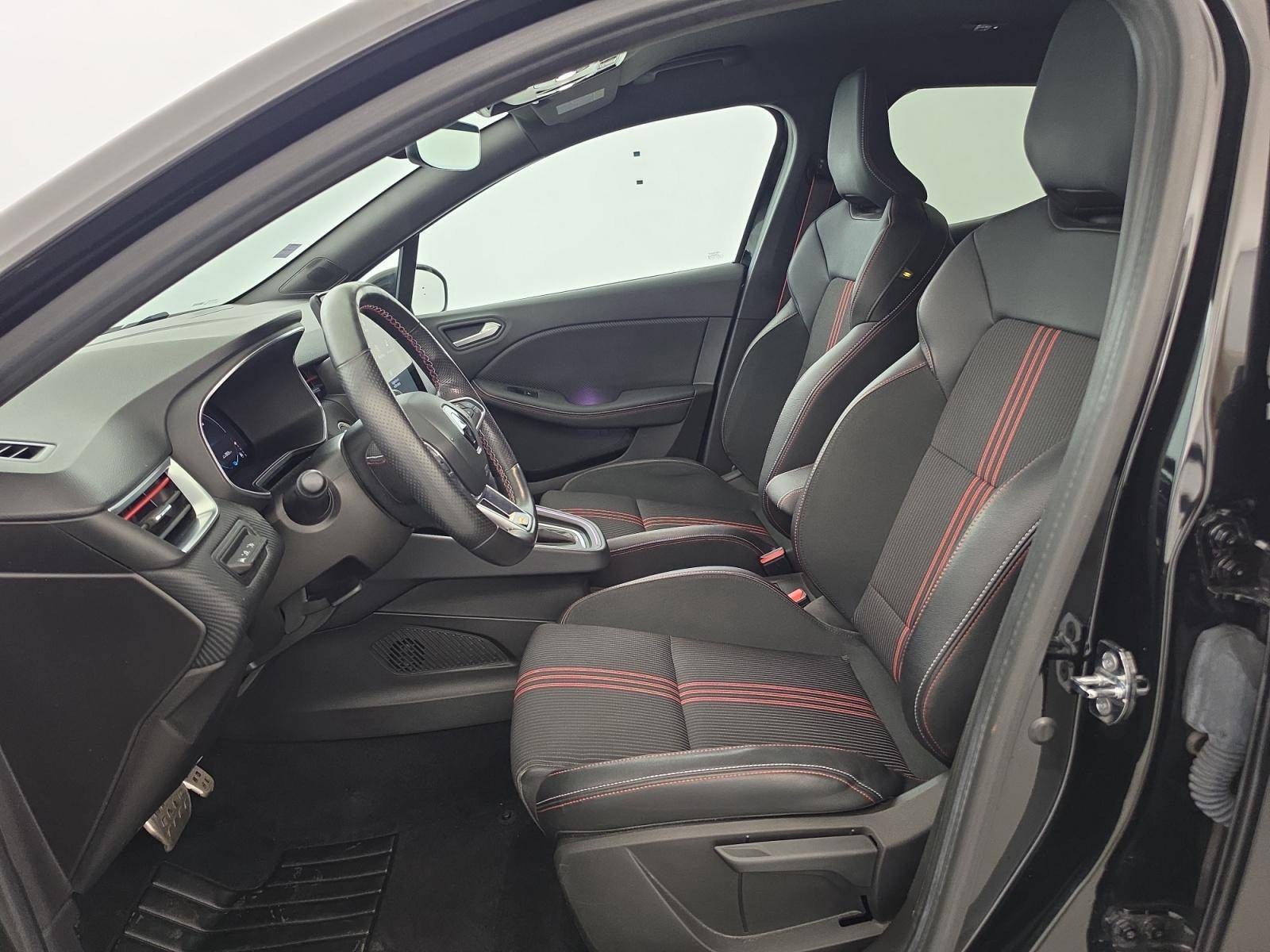 Vente en ligne Renault Clio 5 Clio E-Tech 140 - 21N au prix de 18 990 €