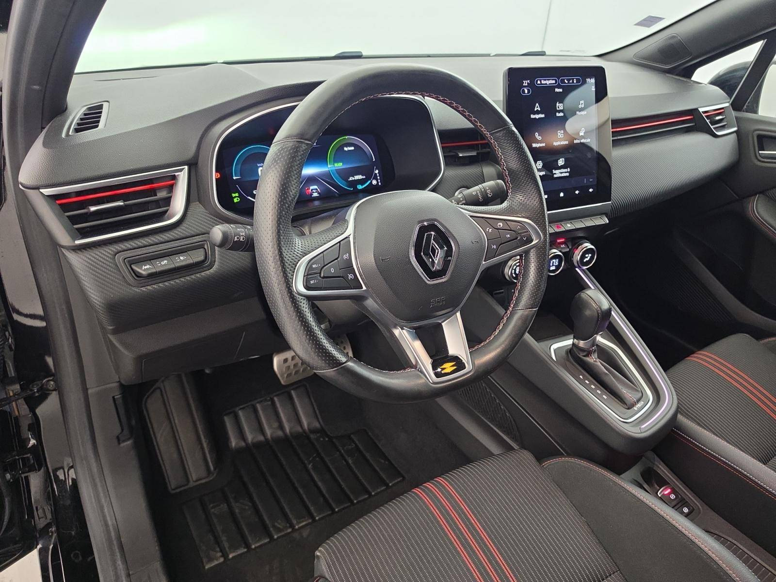 Vente en ligne Renault Clio 5 Clio E-Tech 140 - 21N au prix de 18 990 €