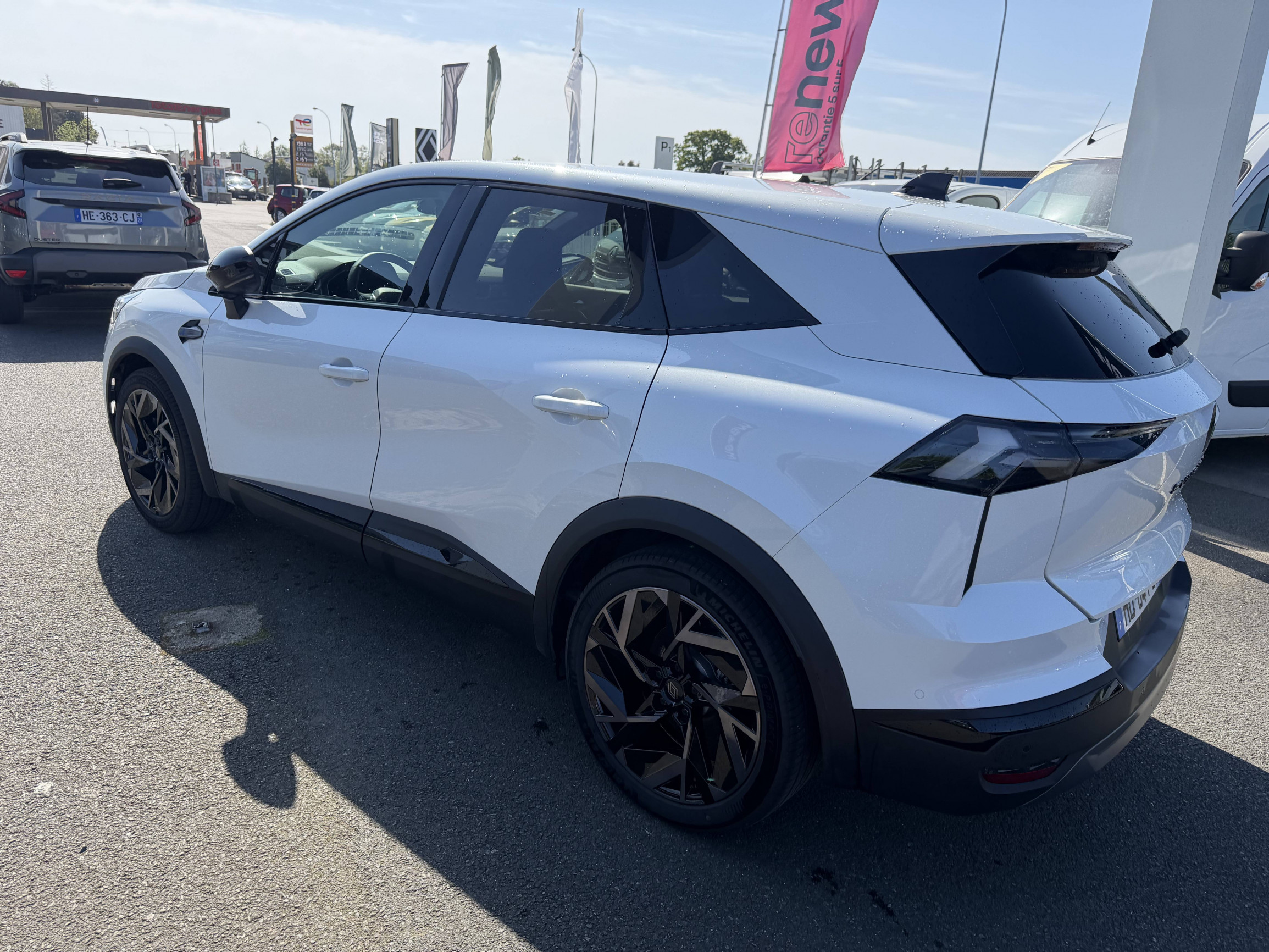 Vente en ligne Renault Symbioz  E-Tech full hybrid 145 au prix de 27 990 €