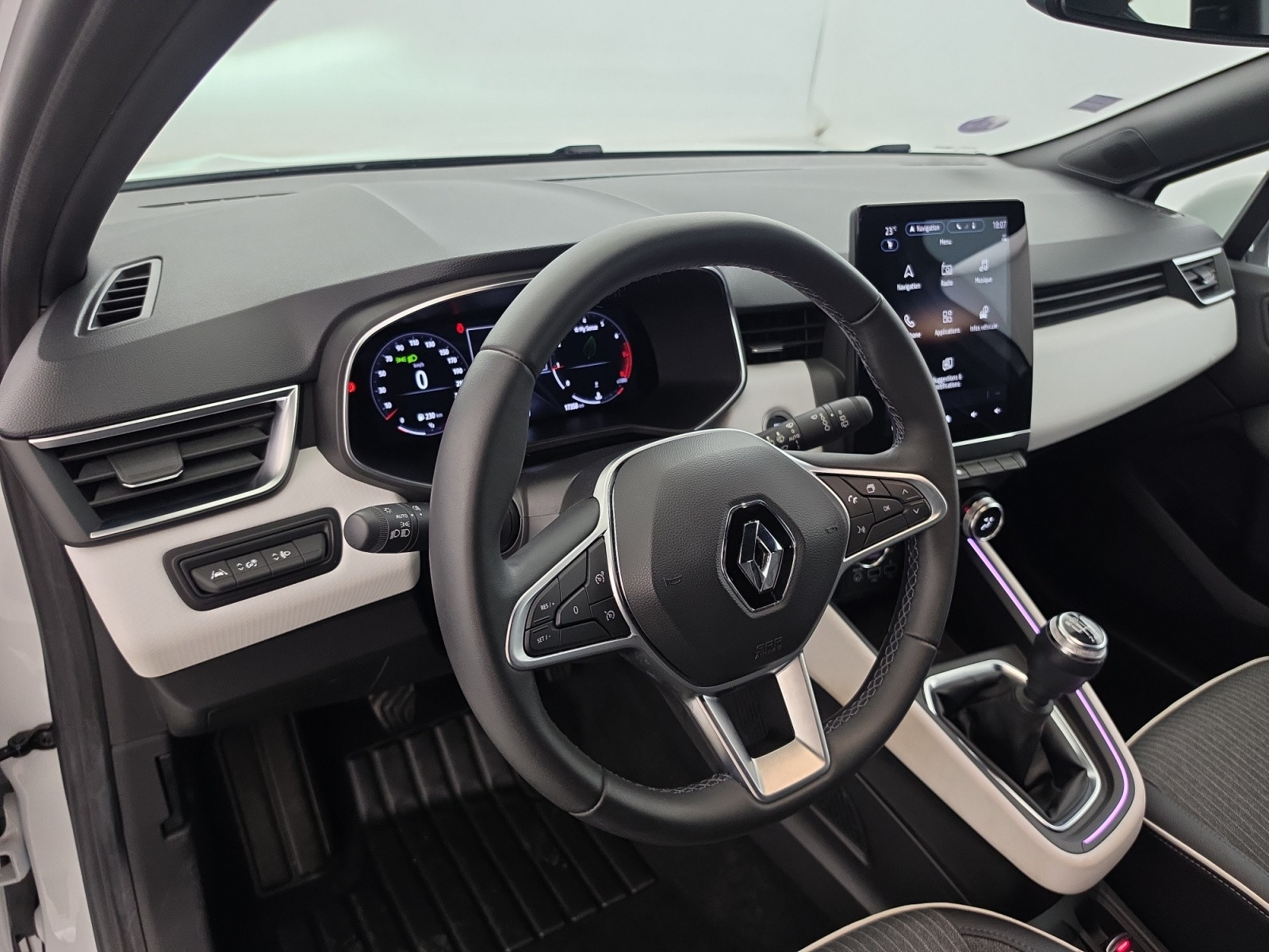 Vente en ligne Renault Clio 5 Clio TCe 90 - 21N au prix de 14 990 €
