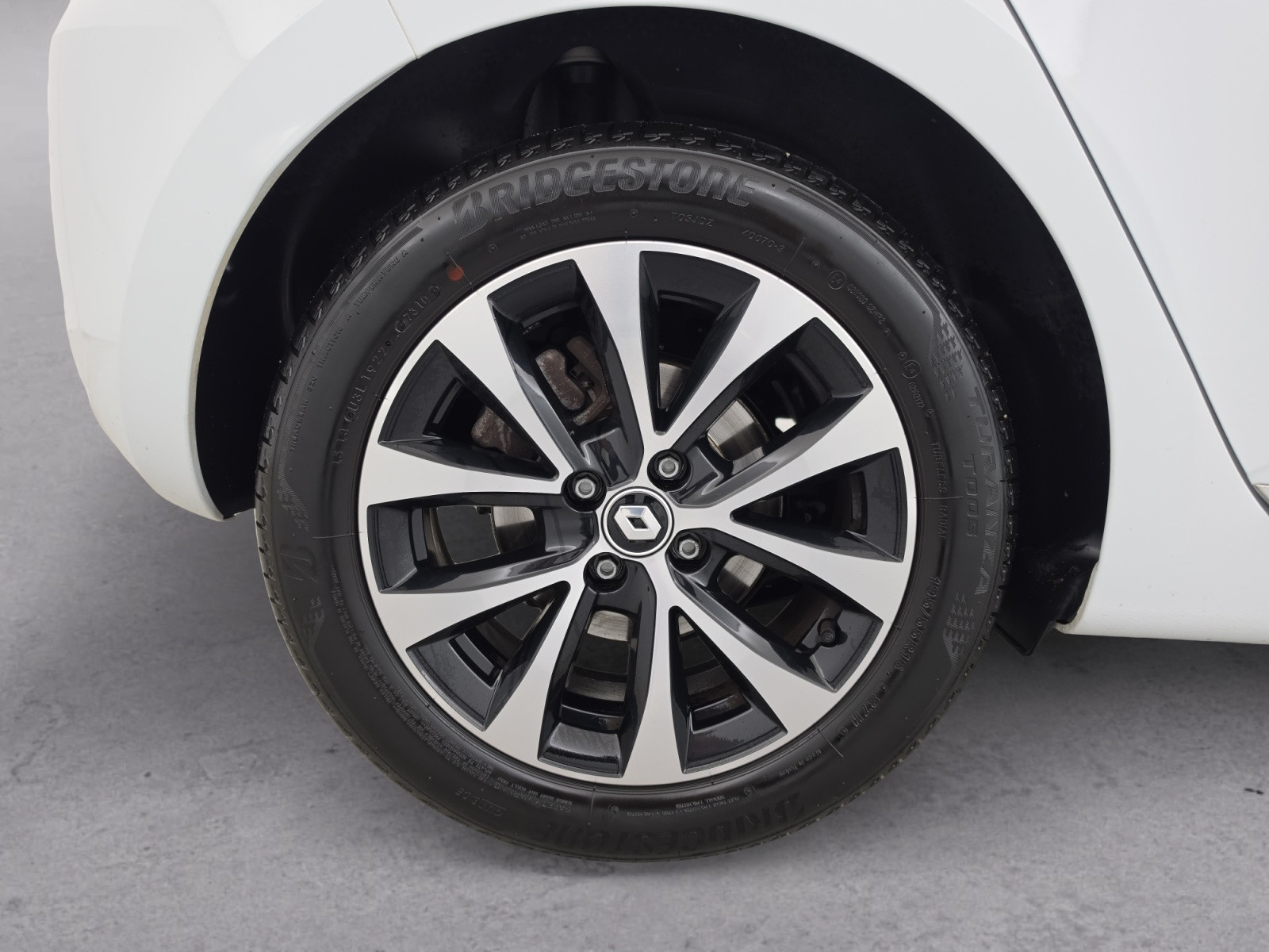 Vente en ligne Renault Clio 5 Clio TCe 90 - 21N au prix de 14 990 €