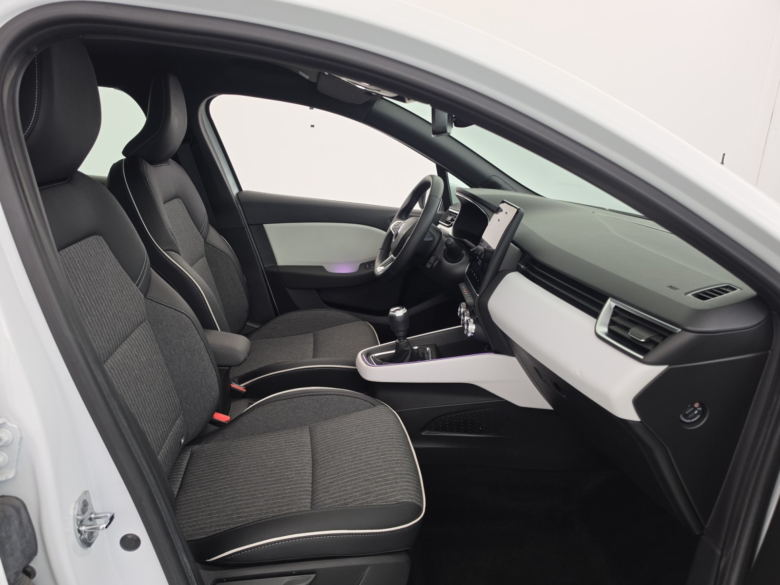 Vente en ligne Renault Clio 5 Clio TCe 90 - 21N au prix de 14 990 €