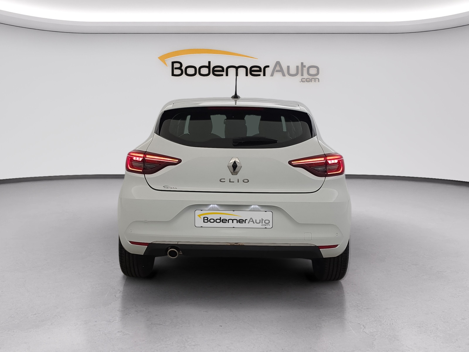 Vente en ligne Renault Clio 5 Clio TCe 90 - 21N au prix de 14 990 €