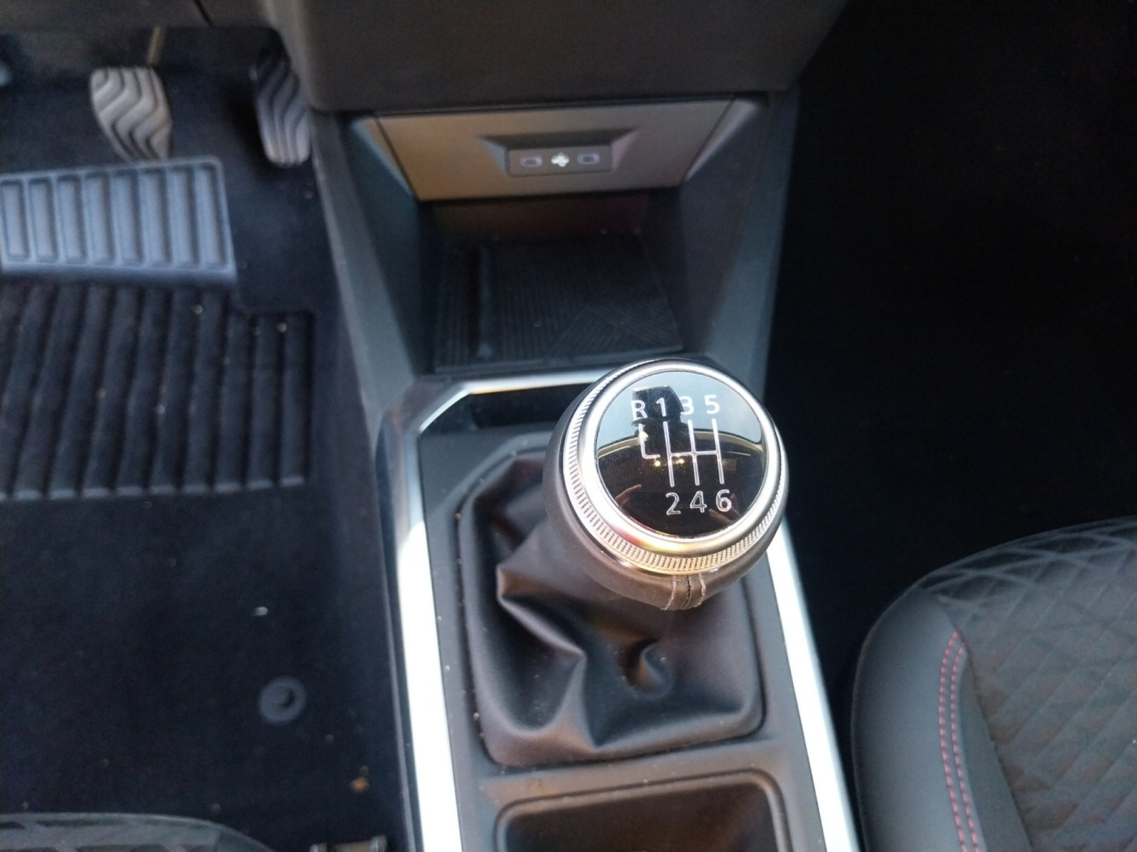 Vente en ligne Renault Clio 6 Clio TCe 115 ch au prix de 22 490 €