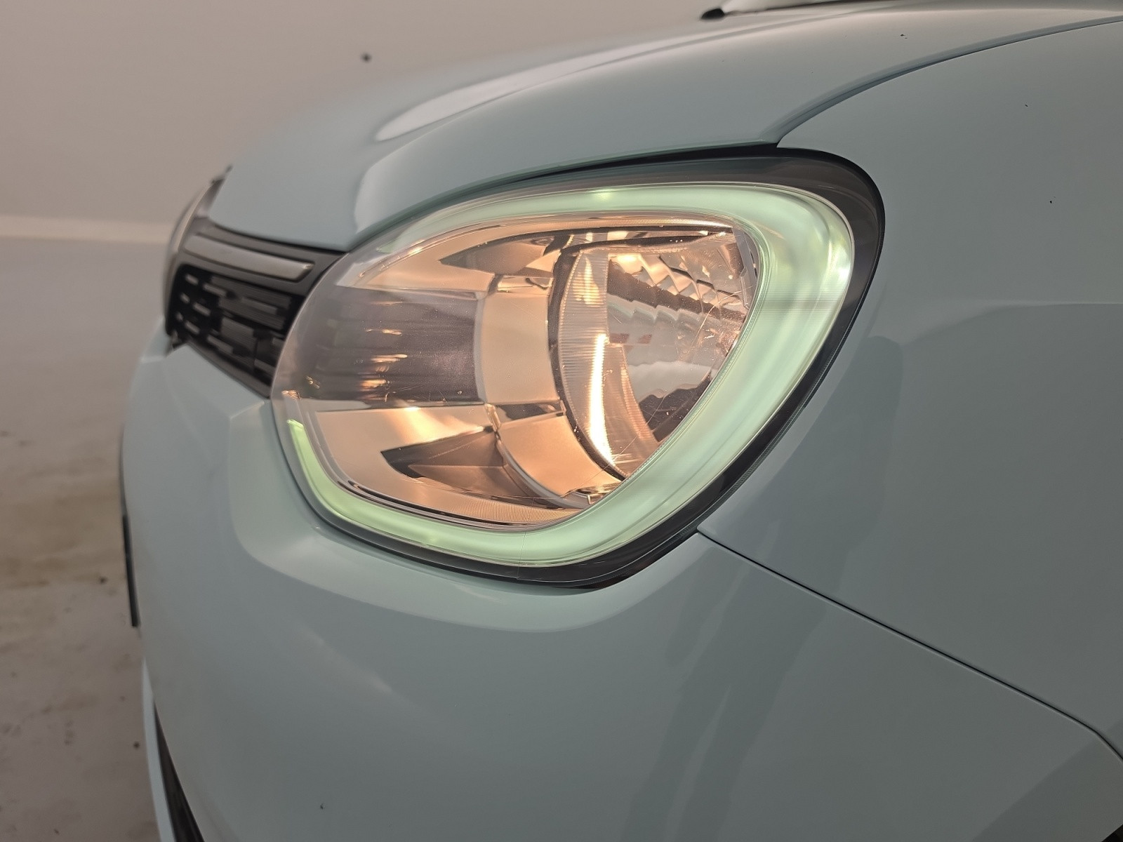 Vente en ligne Renault Twingo Electrique Twingo III E-Tech au prix de 11 490 €