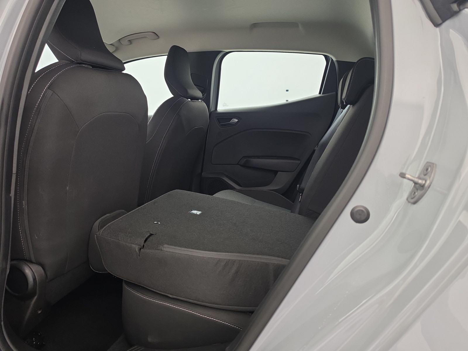 Vente en ligne Renault Clio 5 Clio Blue dCi 100 ch GSR2 au prix de 17 490 €