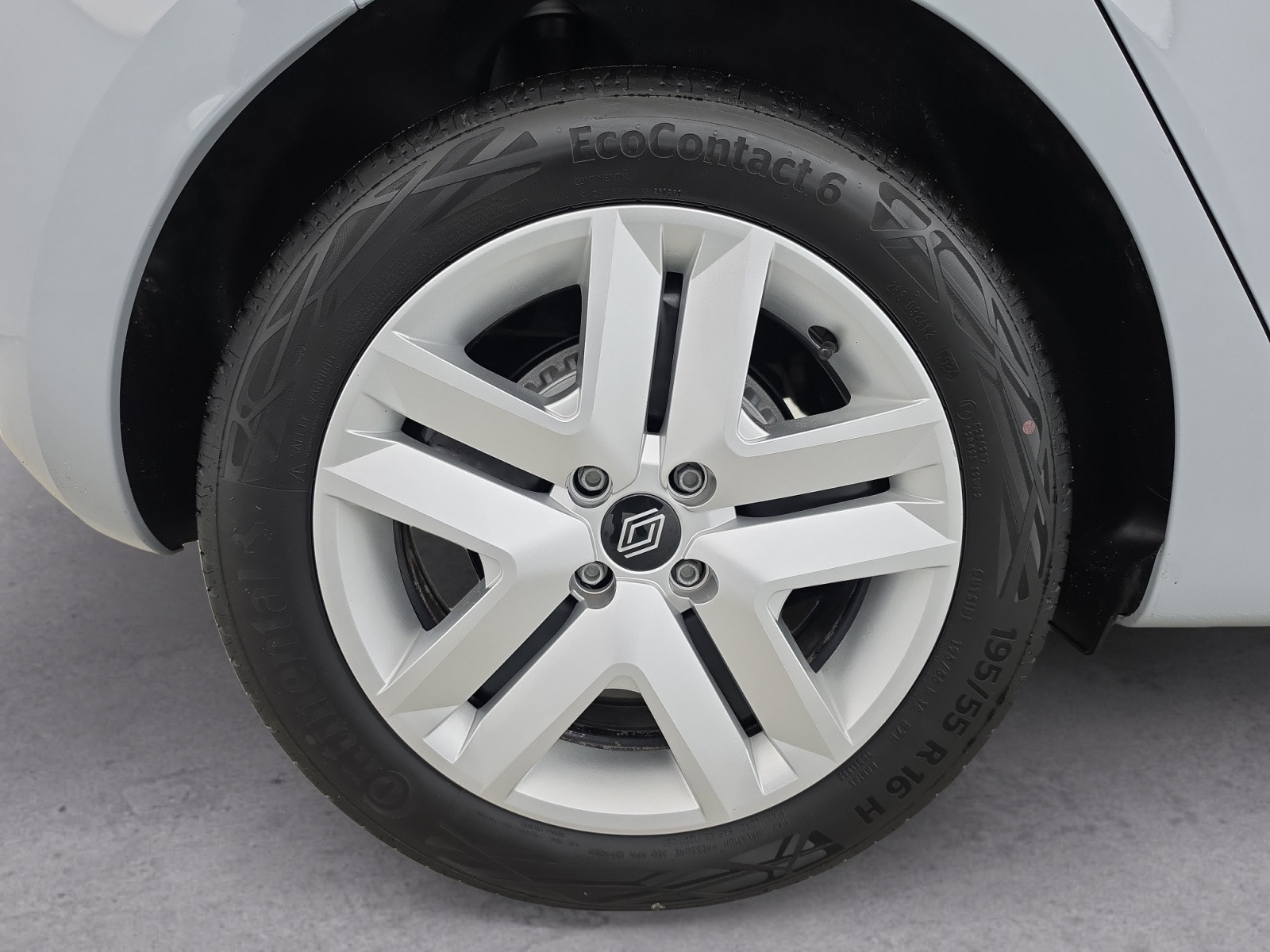 Vente en ligne Renault Clio 5 Clio Blue dCi 100 ch GSR2 au prix de 17 490 €