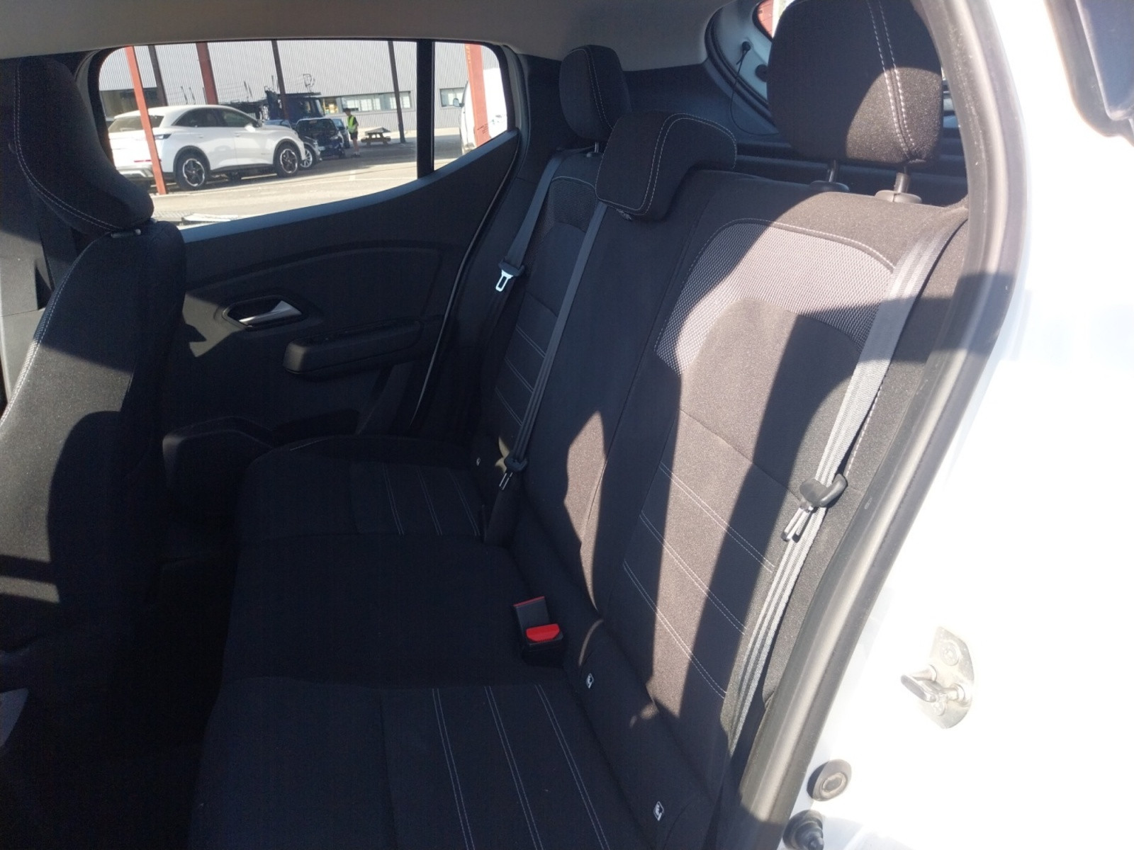Vente en ligne Dacia Sandero  ECO-G 100 au prix de 13 990 €