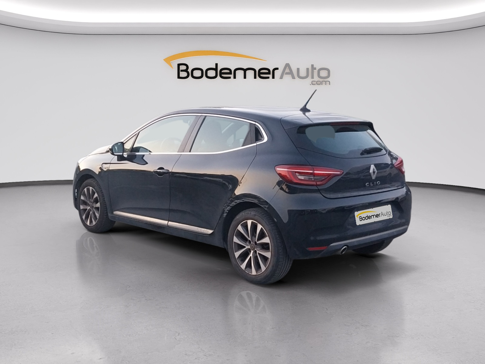 Vente en ligne Renault Clio 5 Clio Blue dCi 115 au prix de 13 990 €