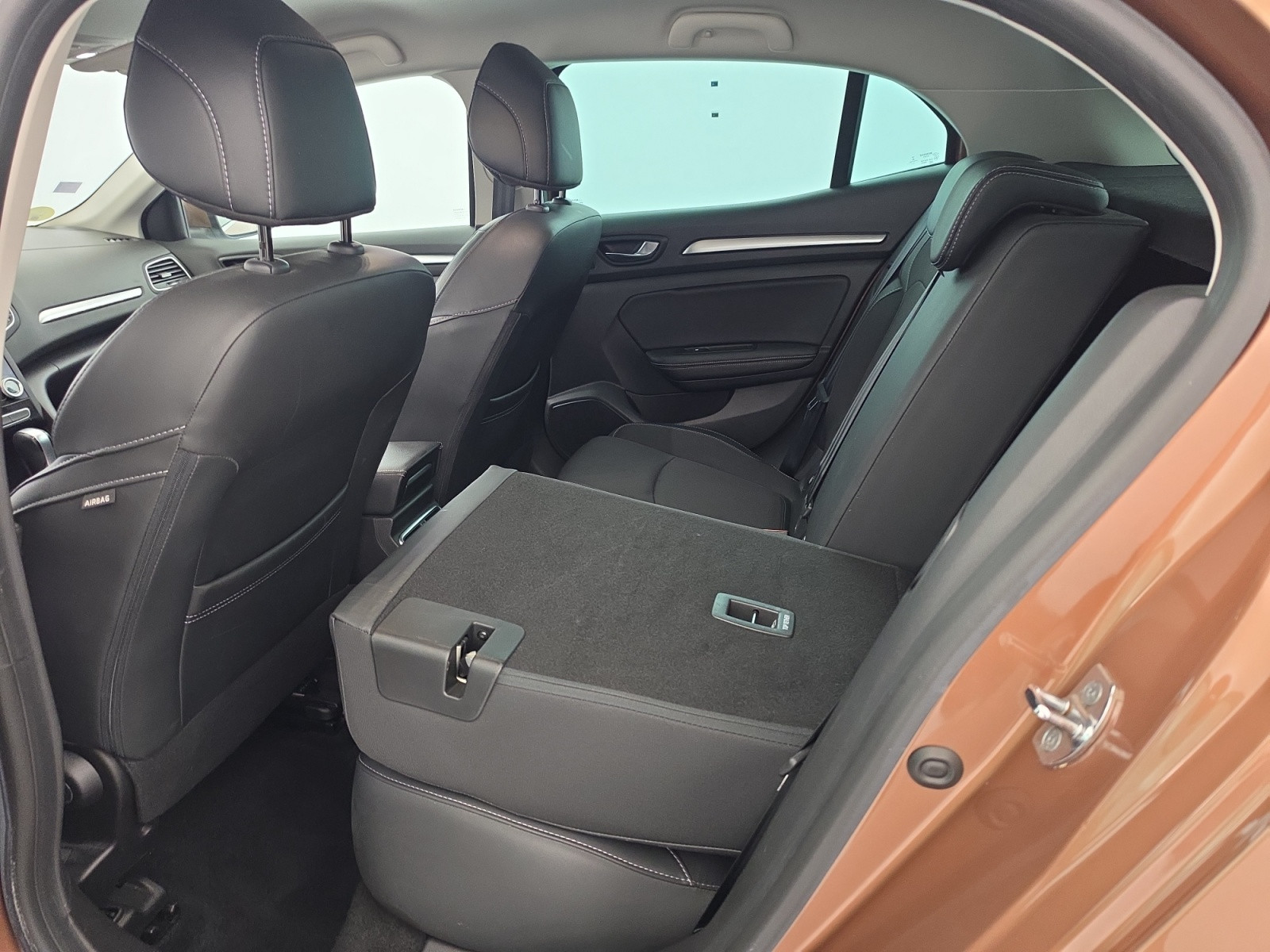 Vente en ligne Renault Megane 4 Mégane IV Berline Blue dCi 115 EDC au prix de 17 490 €