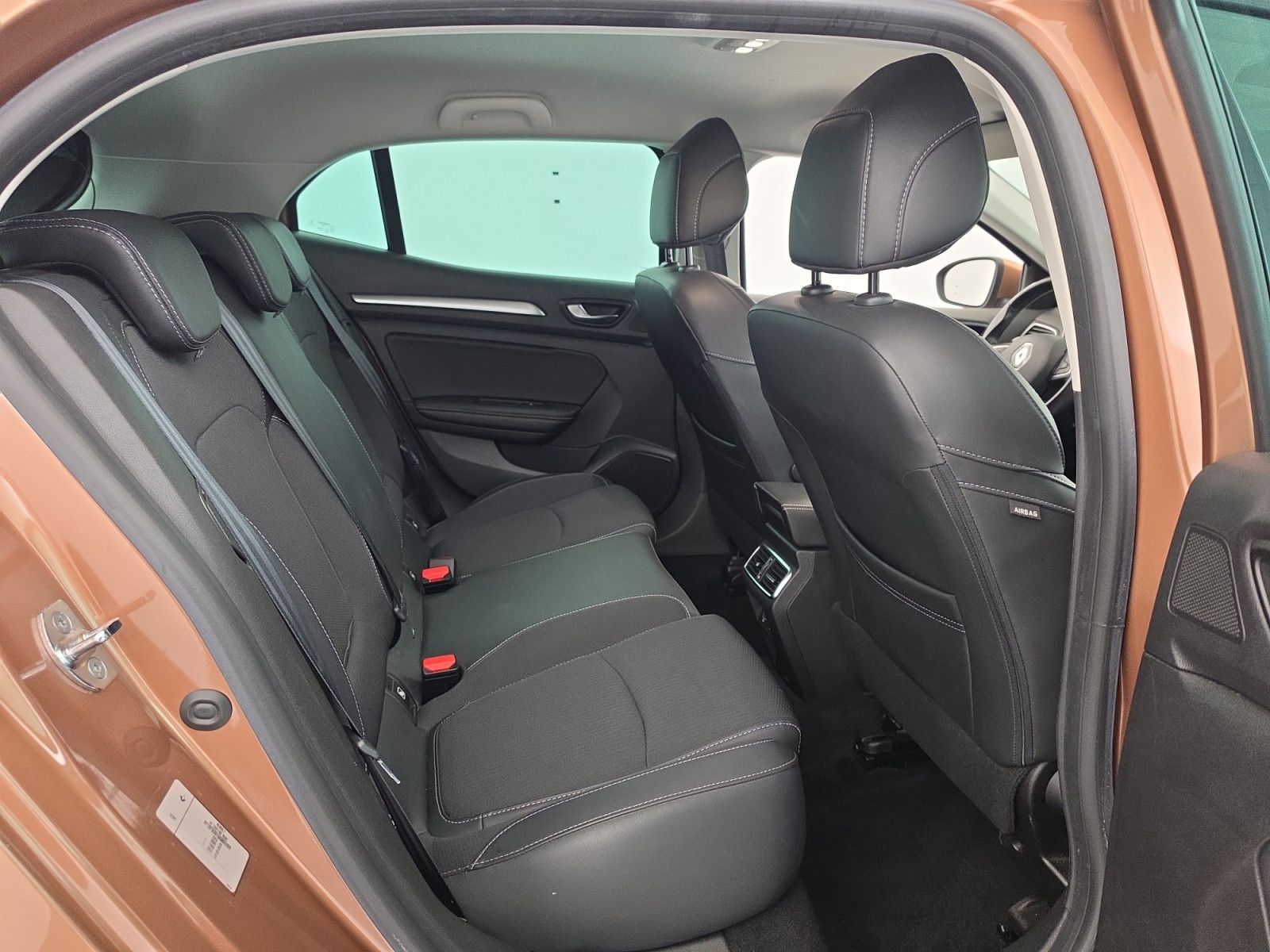 Vente en ligne Renault Megane 4 Mégane IV Berline Blue dCi 115 EDC au prix de 17 490 €