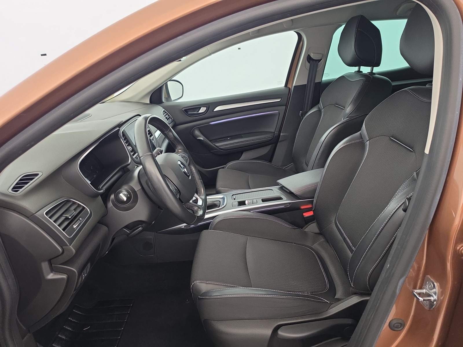 Vente en ligne Renault Megane 4 Mégane IV Berline Blue dCi 115 EDC au prix de 17 490 €