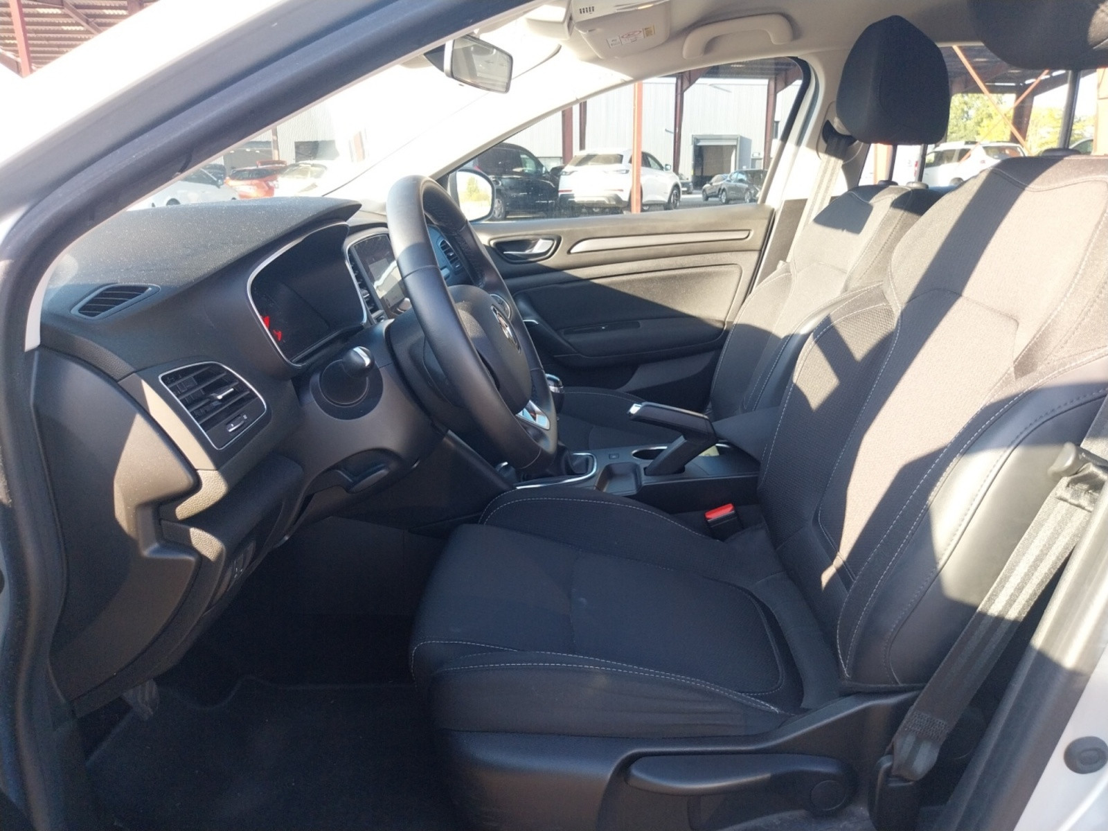 Vente en ligne Renault Megane 4 Mégane IV Berline Blue dCi 115 - 21B au prix de 14 990 €