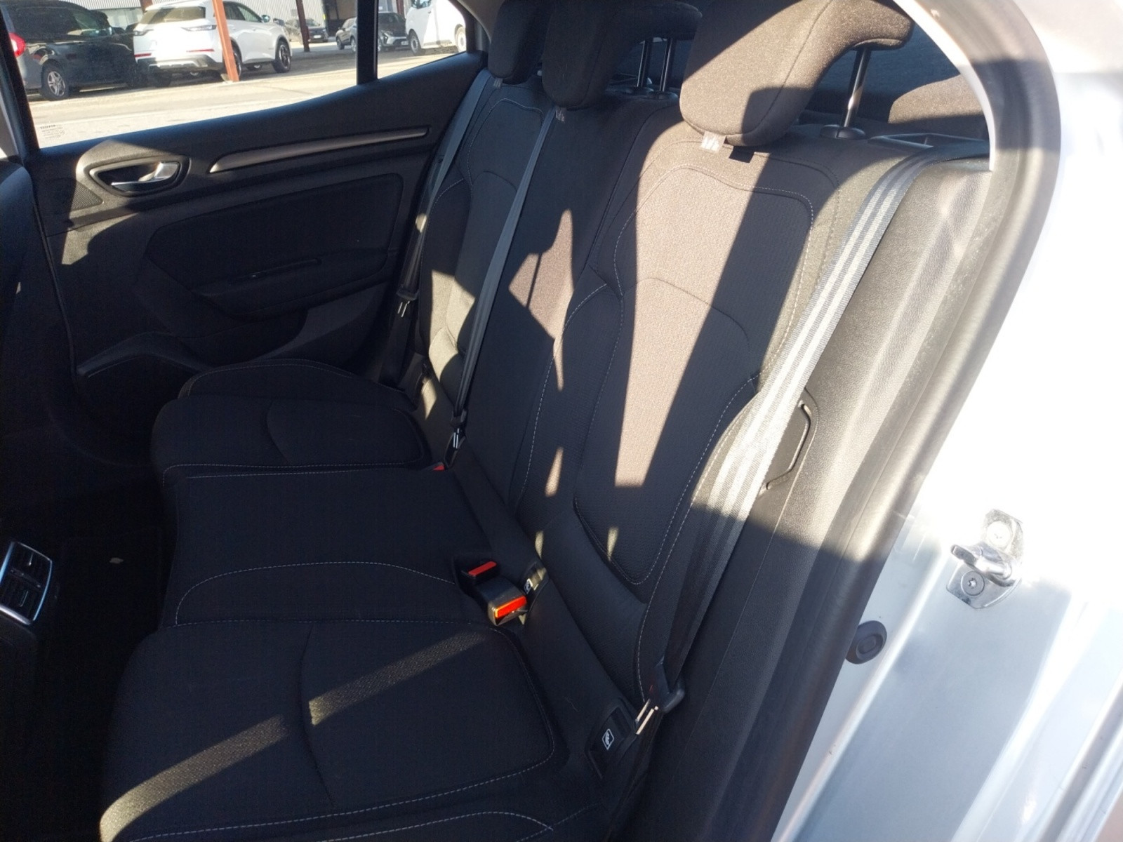 Vente en ligne Renault Megane 4 Mégane IV Berline Blue dCi 115 - 21B au prix de 14 990 €