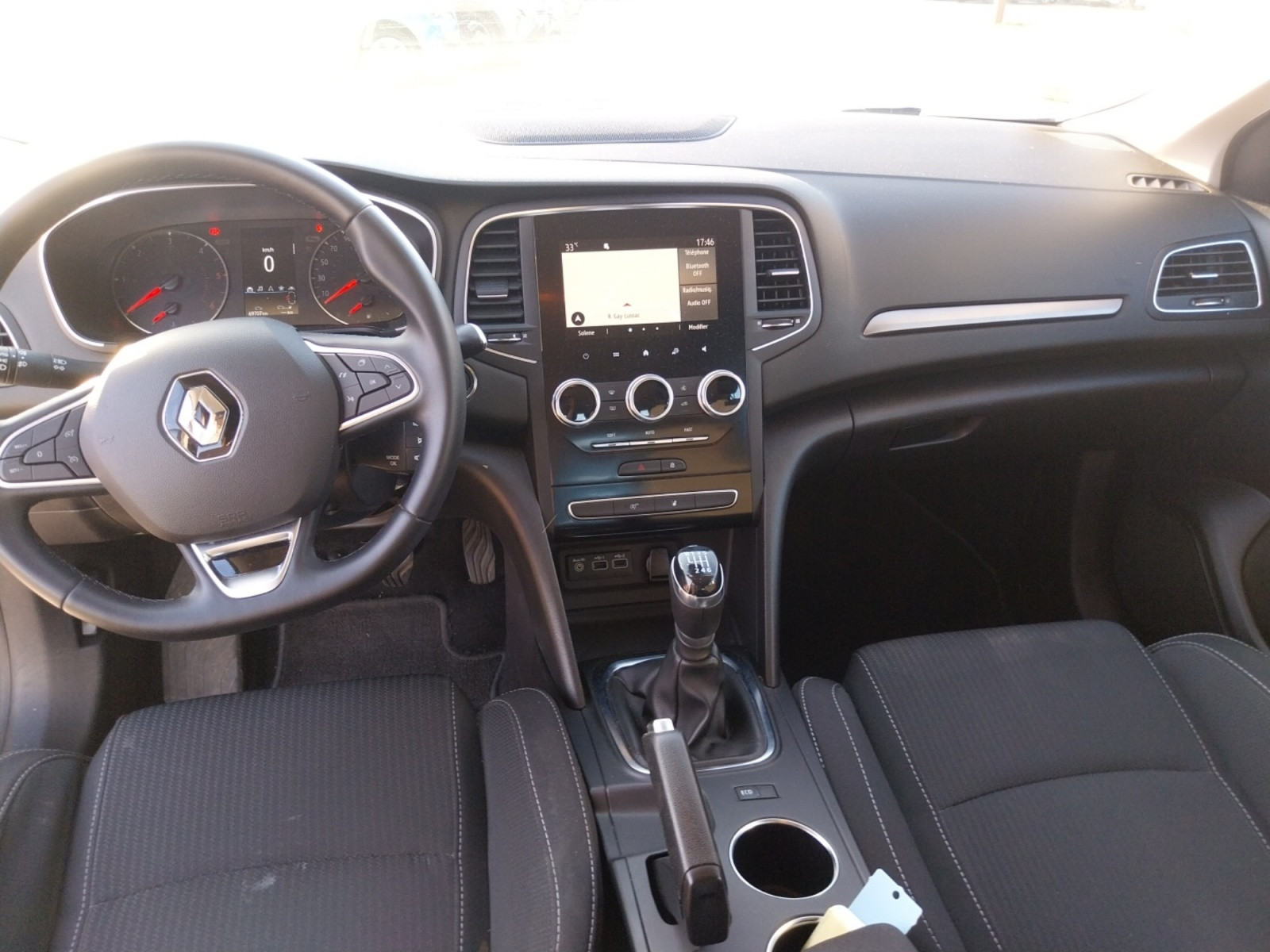 Vente en ligne Renault Megane 4 Mégane IV Berline Blue dCi 115 - 21B au prix de 14 990 €