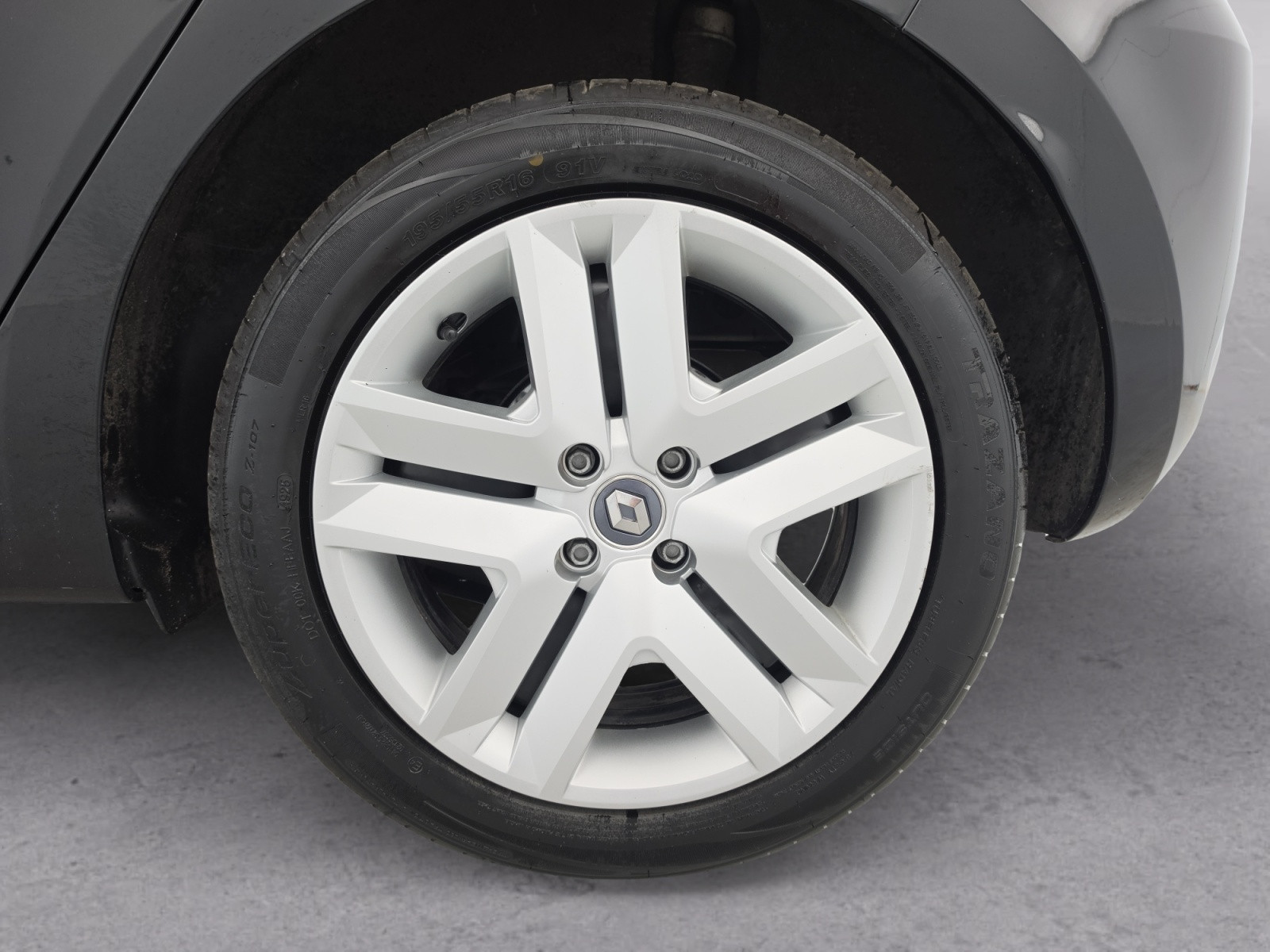 Vente en ligne Renault Clio 5 Clio SCe 65 - 21N au prix de 12 890 €