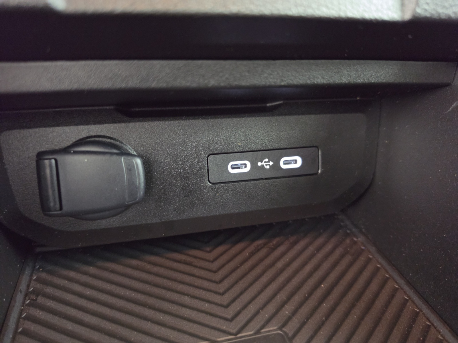 Vente en ligne Dacia Duster  Hybrid 140 au prix de 25 990 €