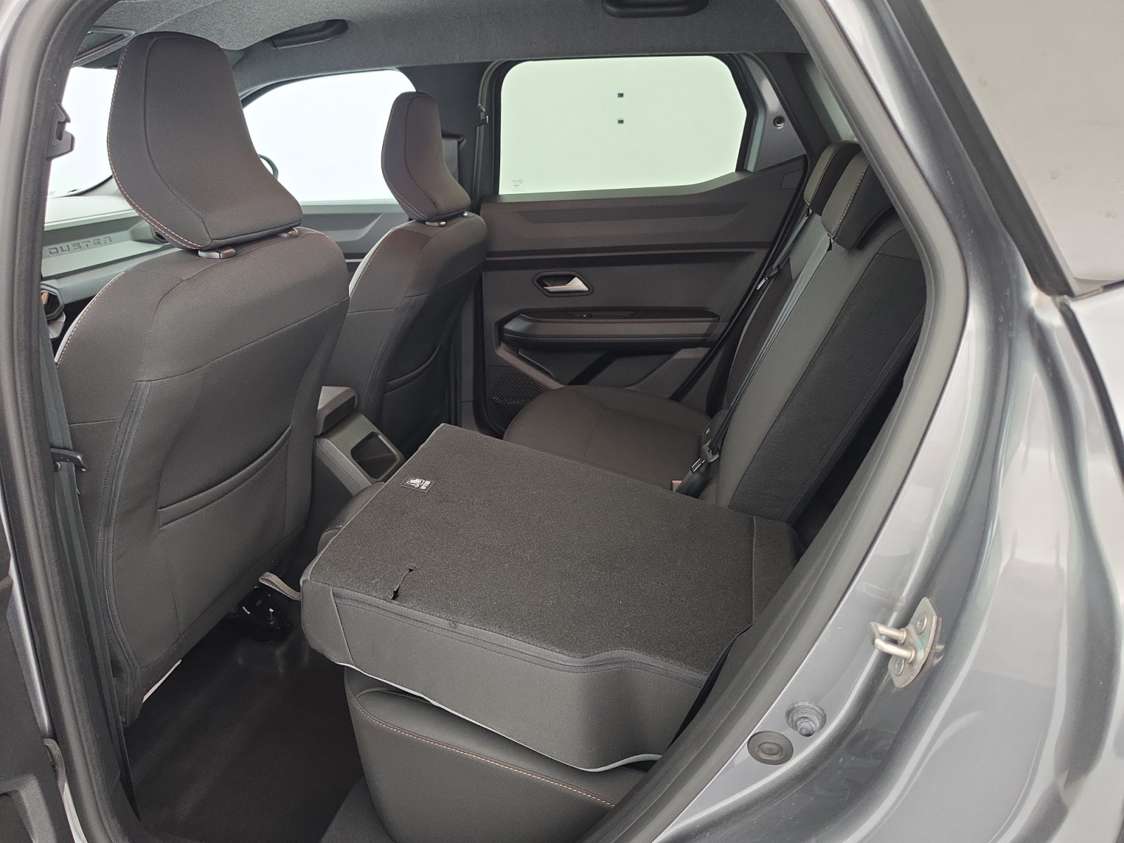 Vente en ligne Dacia Duster  Hybrid 140 au prix de 25 990 €