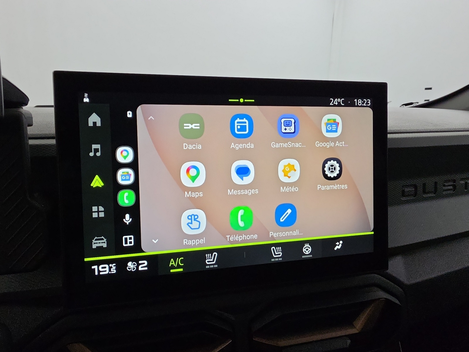 Vente en ligne Dacia Duster  Hybrid 140 au prix de 25 990 €