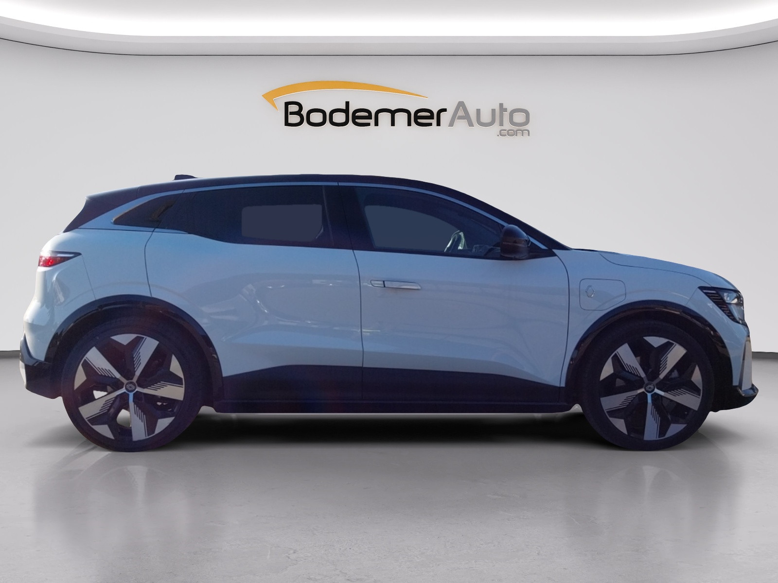 Vente en ligne Renault Megane E-Tech  EV60 220 ch super charge au prix de 24 990 €