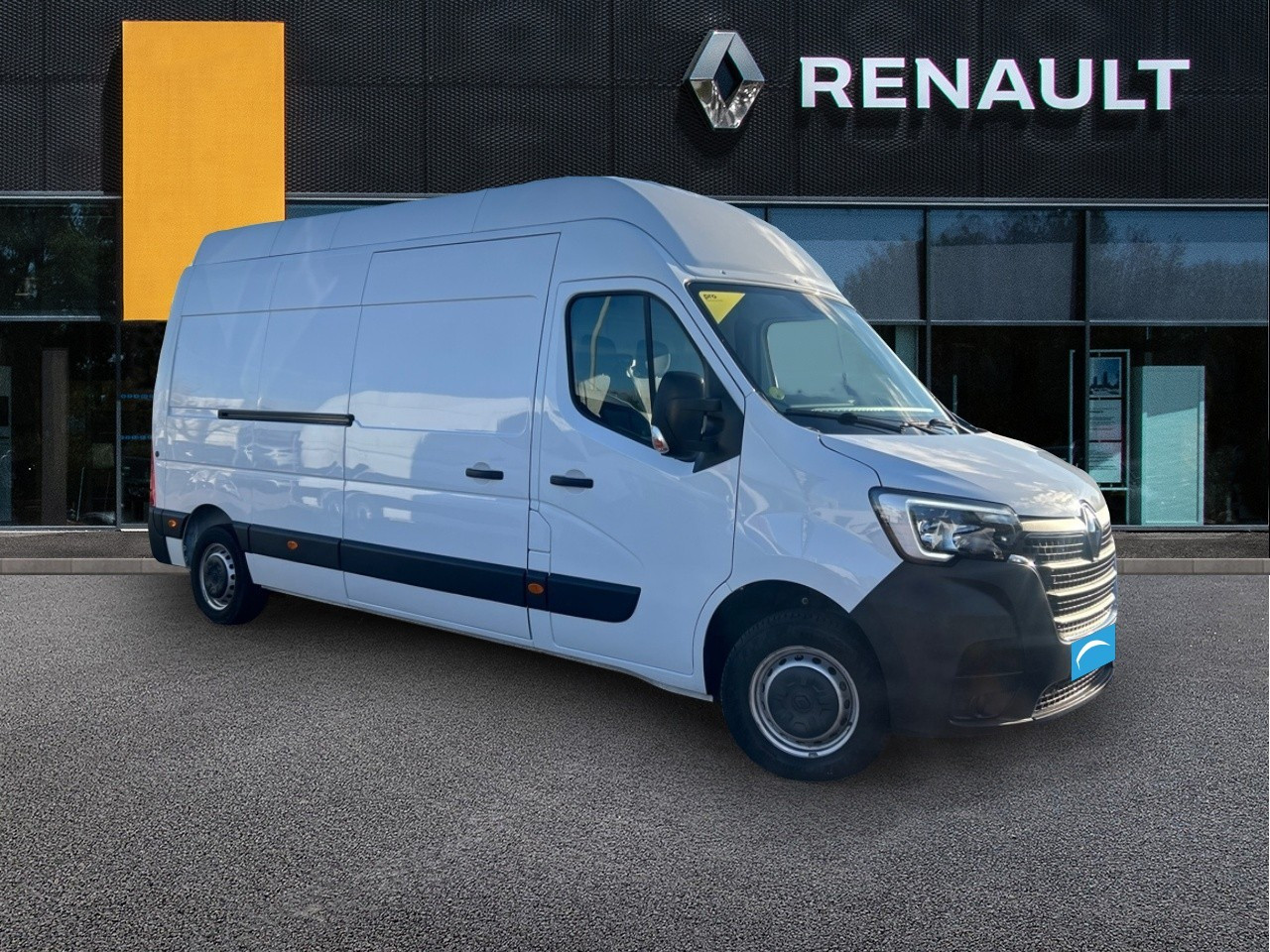 Vente en ligne Renault Master Fourgon MASTER FGN TRAC F3500 L3H3 BLUE DCI 135 au prix de 25 190 €