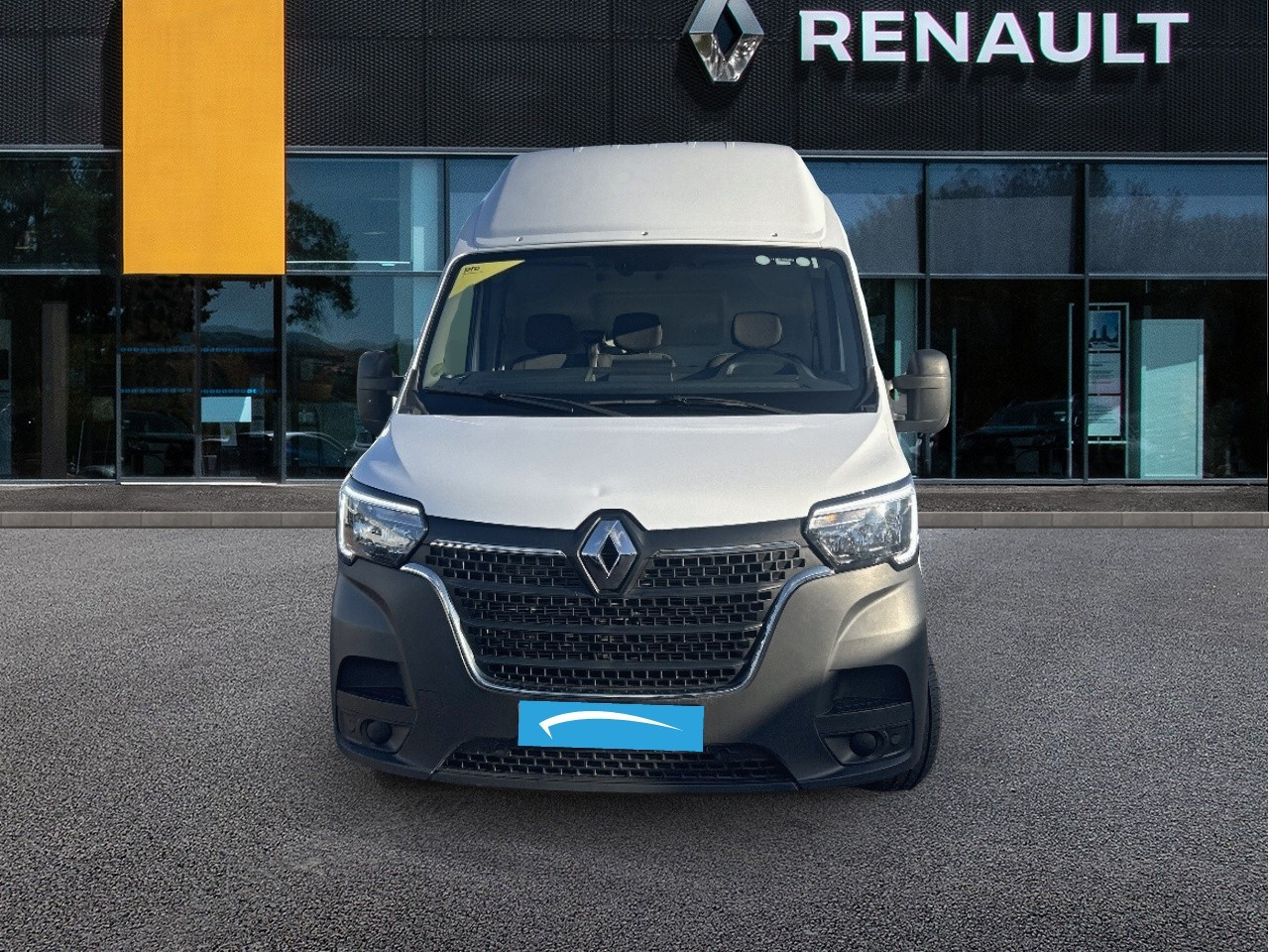 Vente en ligne Renault Master Fourgon MASTER FGN TRAC F3500 L3H3 BLUE DCI 135 au prix de 25 190 €