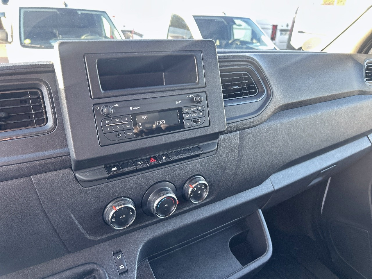 Vente en ligne Renault Master Fourgon MASTER FGN TRAC F3500 L3H3 BLUE DCI 135 au prix de 25 190 €