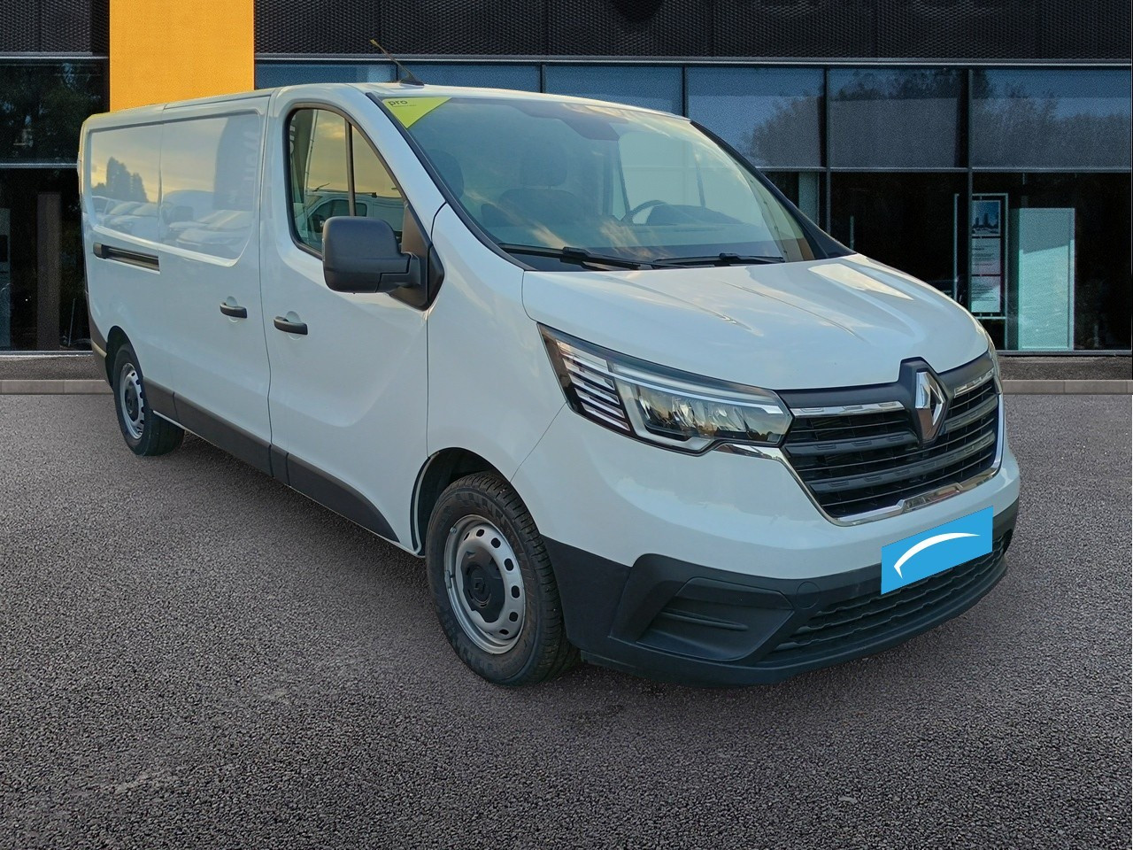 Vente en ligne Renault Trafic 3 Fourgon TRAFIC FGN L2H1 3000 KG BLUE DCI 130 au prix de 22 990 €