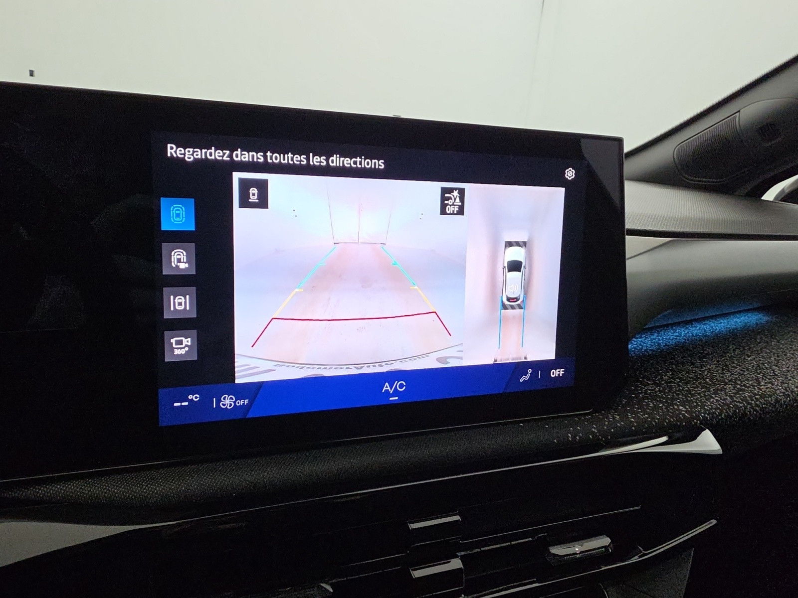 Vente en ligne Renault Clio 6 Clio E-Tech full hybrid 160 ch au prix de 25 990 €