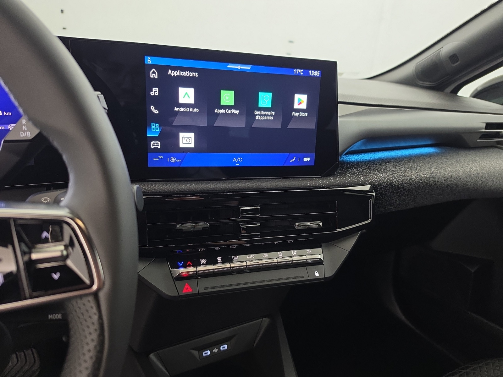 Vente en ligne Renault Clio 6 Clio E-Tech full hybrid 160 ch au prix de 25 990 €