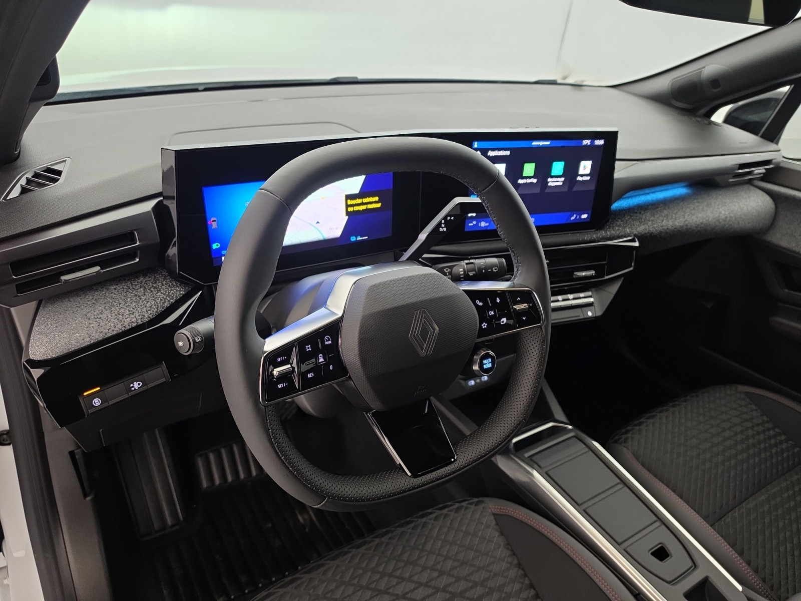 Vente en ligne Renault Clio 6 Clio E-Tech full hybrid 160 ch au prix de 25 990 €