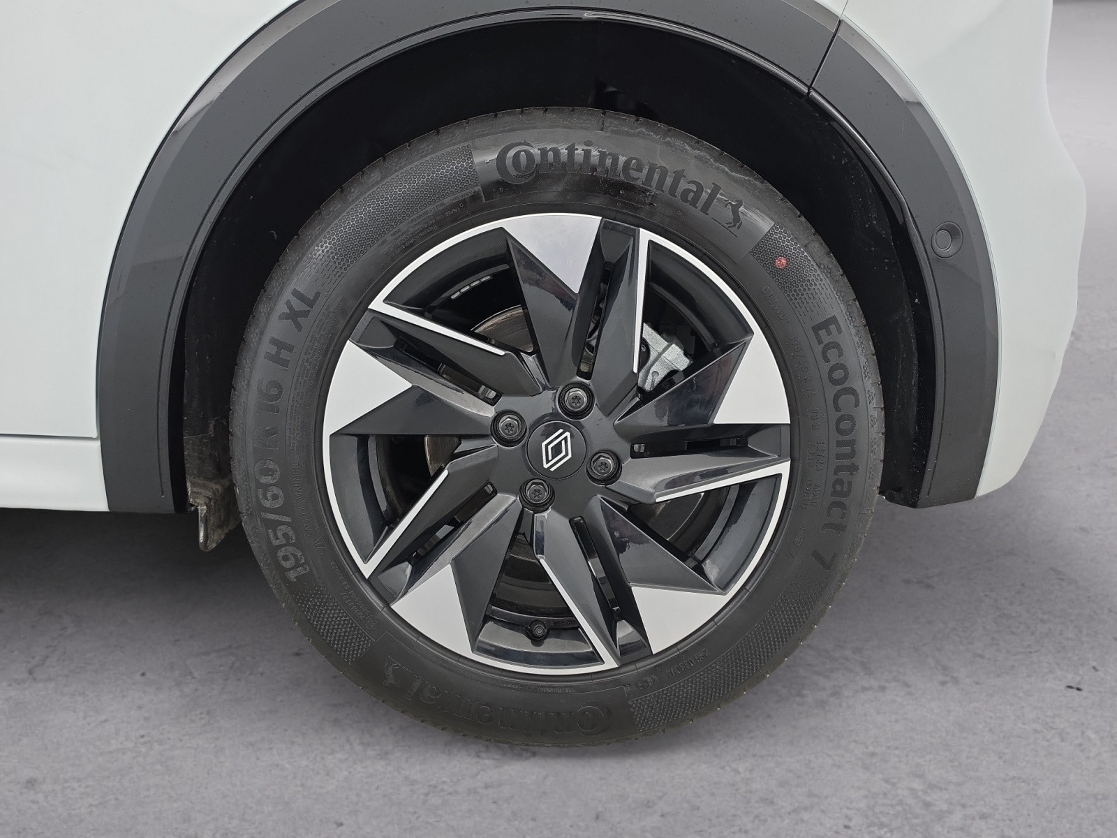 Vente en ligne Renault Clio 6 Clio E-Tech full hybrid 160 ch au prix de 25 990 €