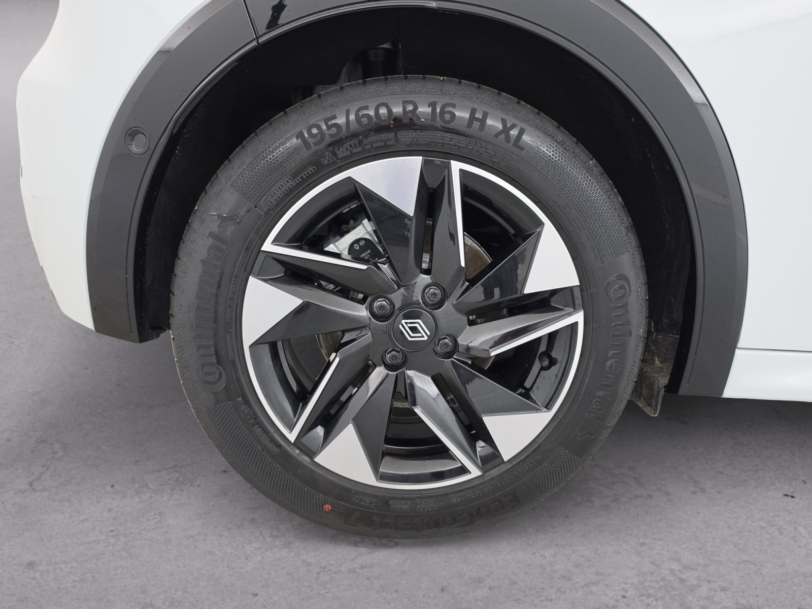 Vente en ligne Renault Clio 6 Clio E-Tech full hybrid 160 ch au prix de 25 990 €