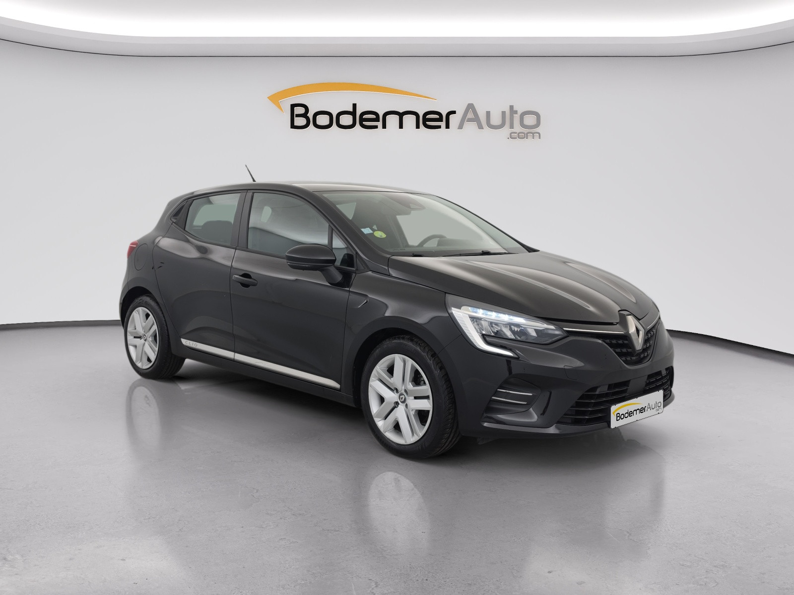 Vente en ligne Renault Clio 5 Clio Blue dCi 100 - 21N au prix de 12 990 €