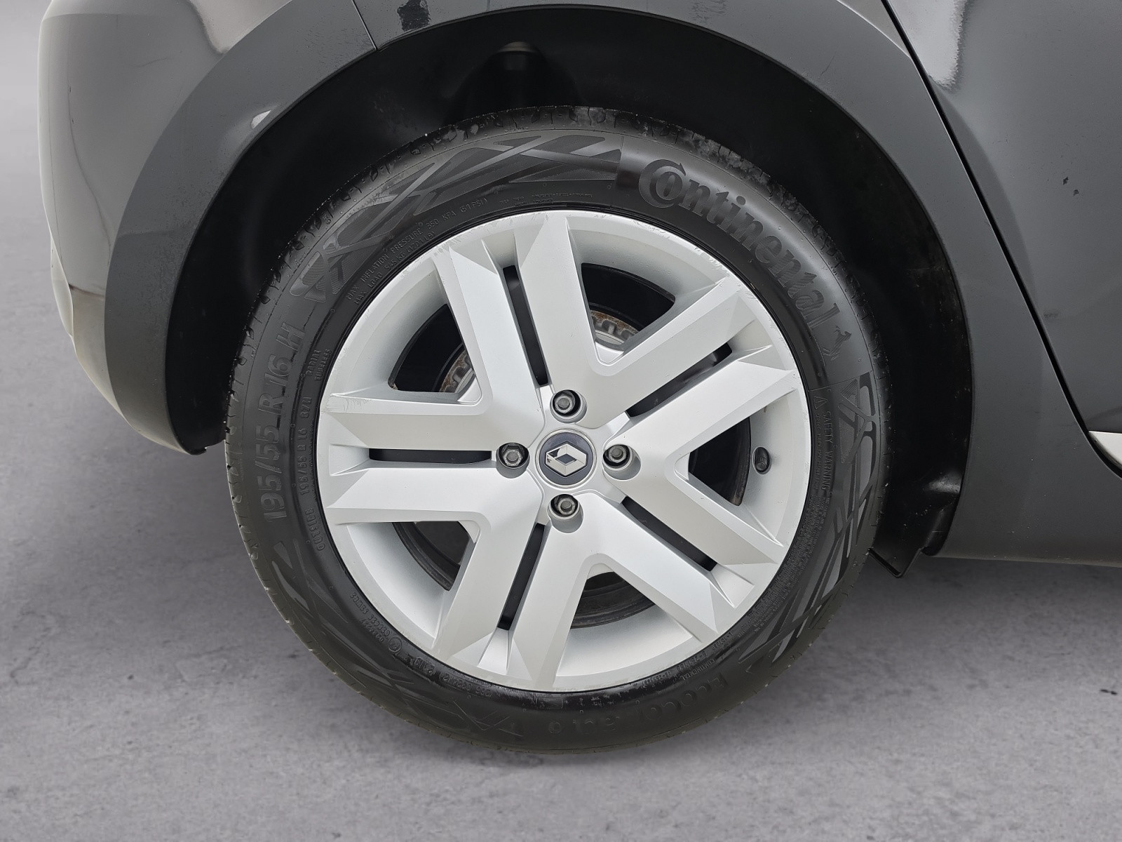 Vente en ligne Renault Clio 5 Clio Blue dCi 100 - 21N au prix de 12 990 €