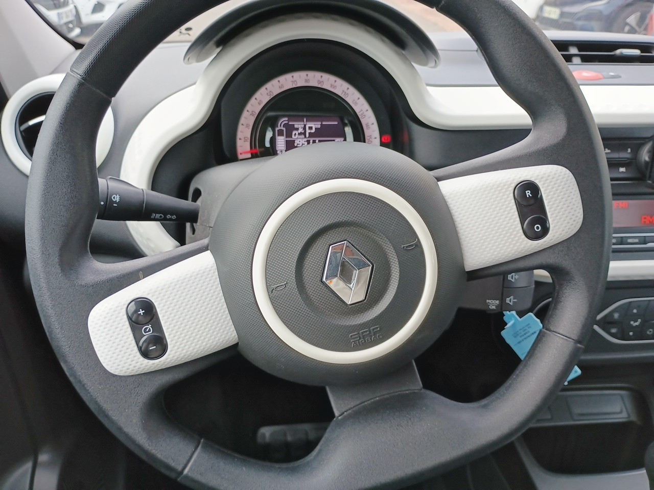Vente en ligne Renault Twingo Electrique Twingo III E-Tech au prix de 11 990 €