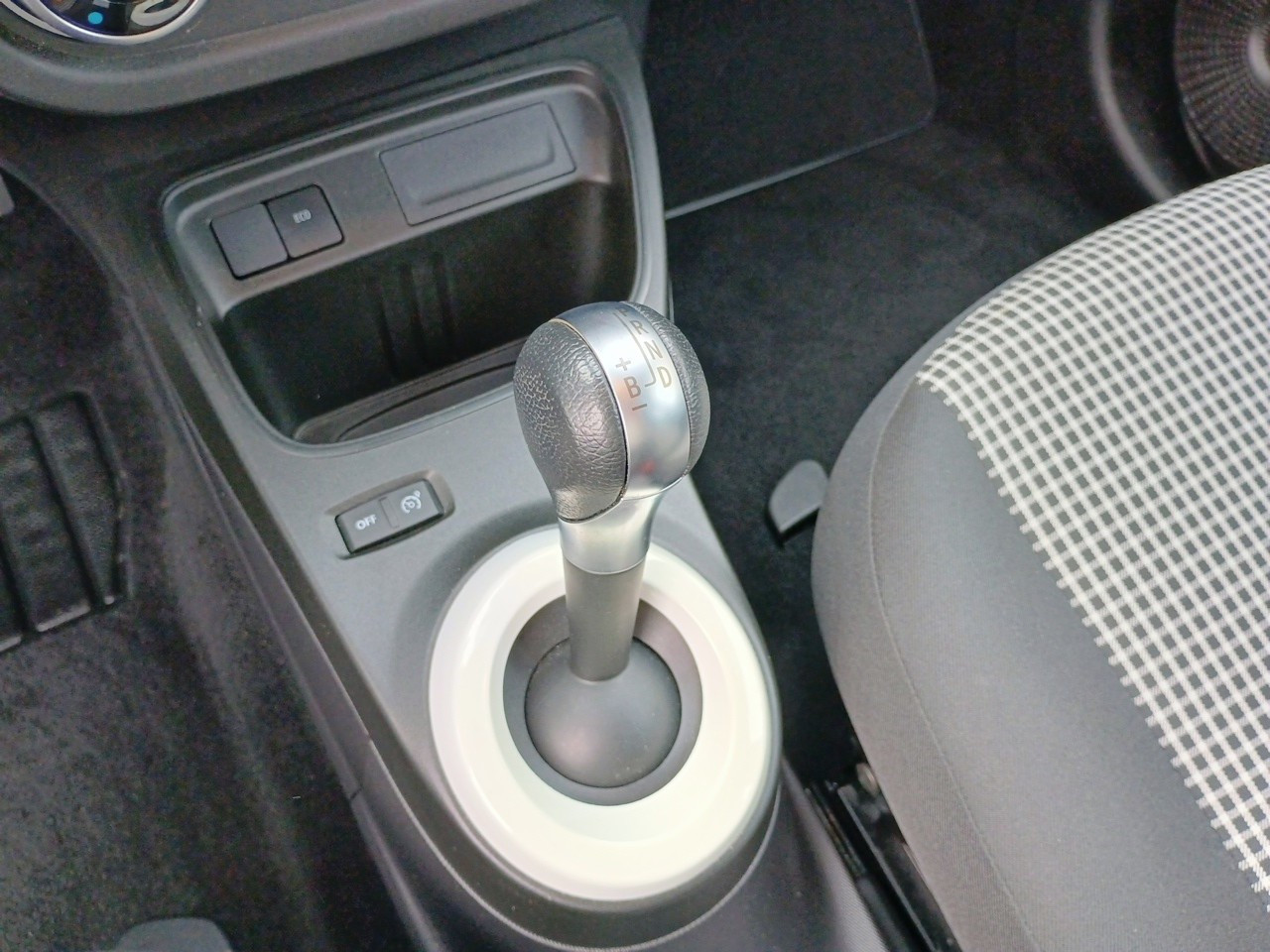 Vente en ligne Renault Twingo Electrique Twingo III E-Tech au prix de 11 990 €