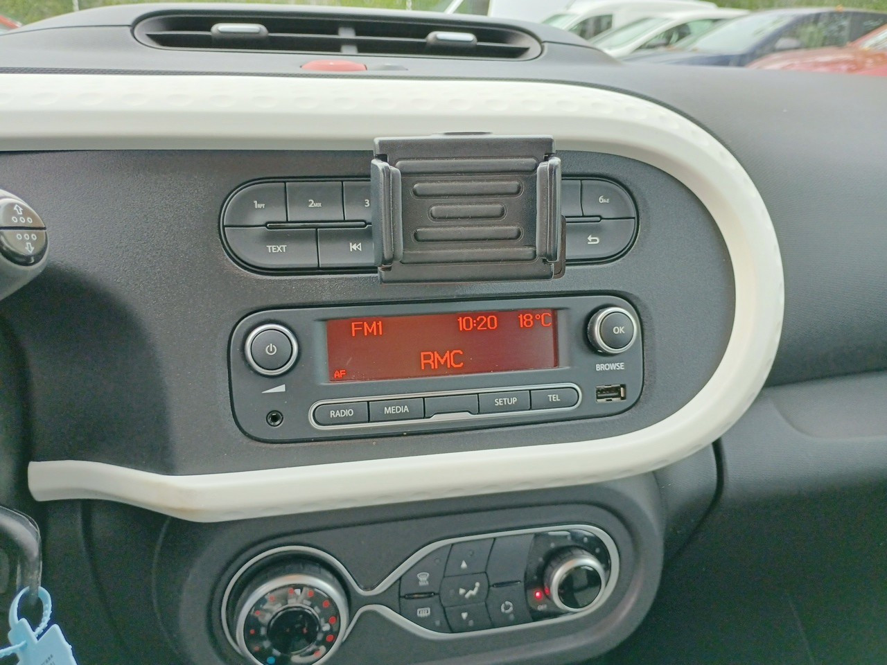 Vente en ligne Renault Twingo Electrique Twingo III E-Tech au prix de 11 990 €
