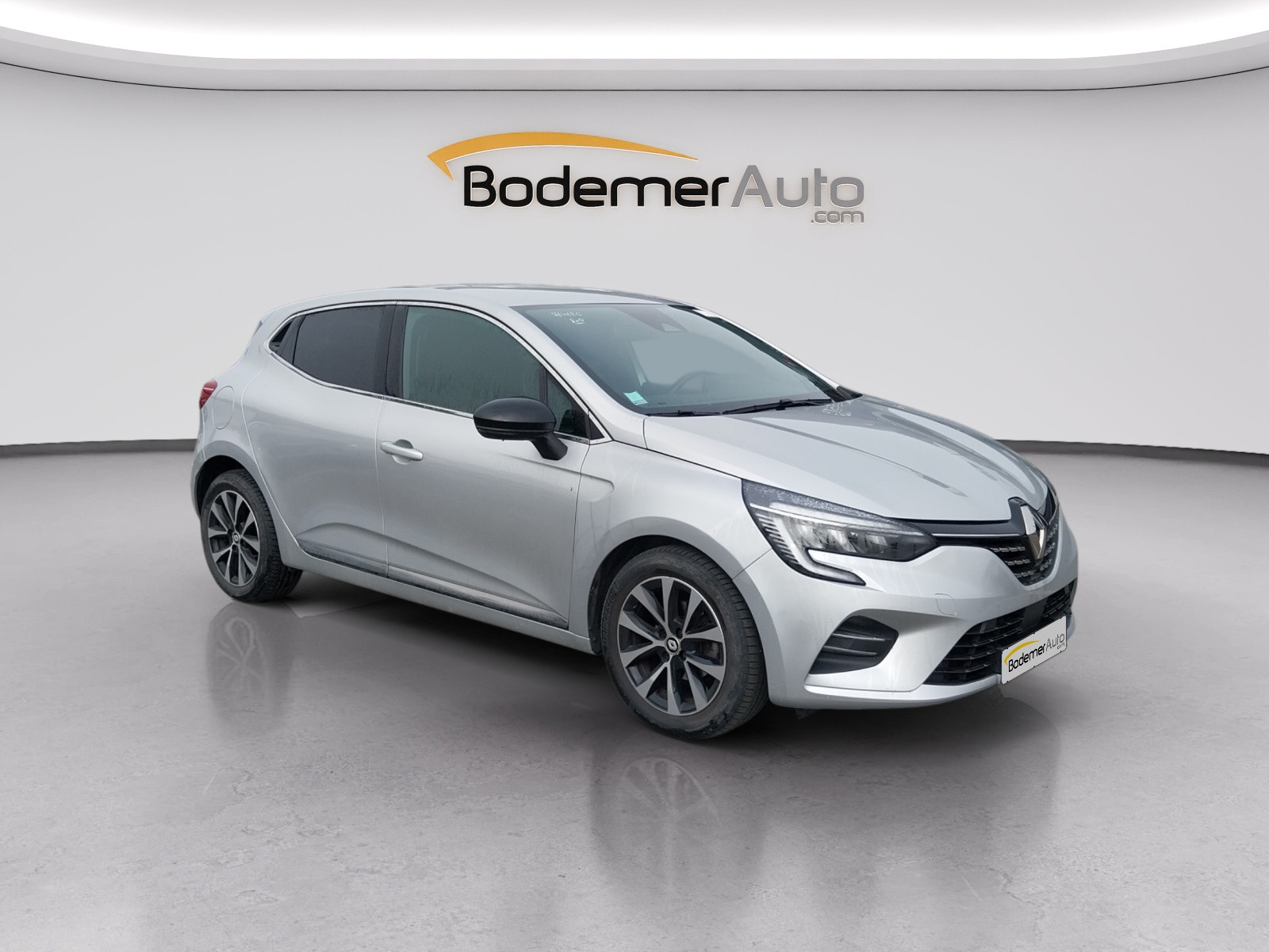 Vente en ligne Renault Clio 5 Clio TCe 90 au prix de 14 990 €