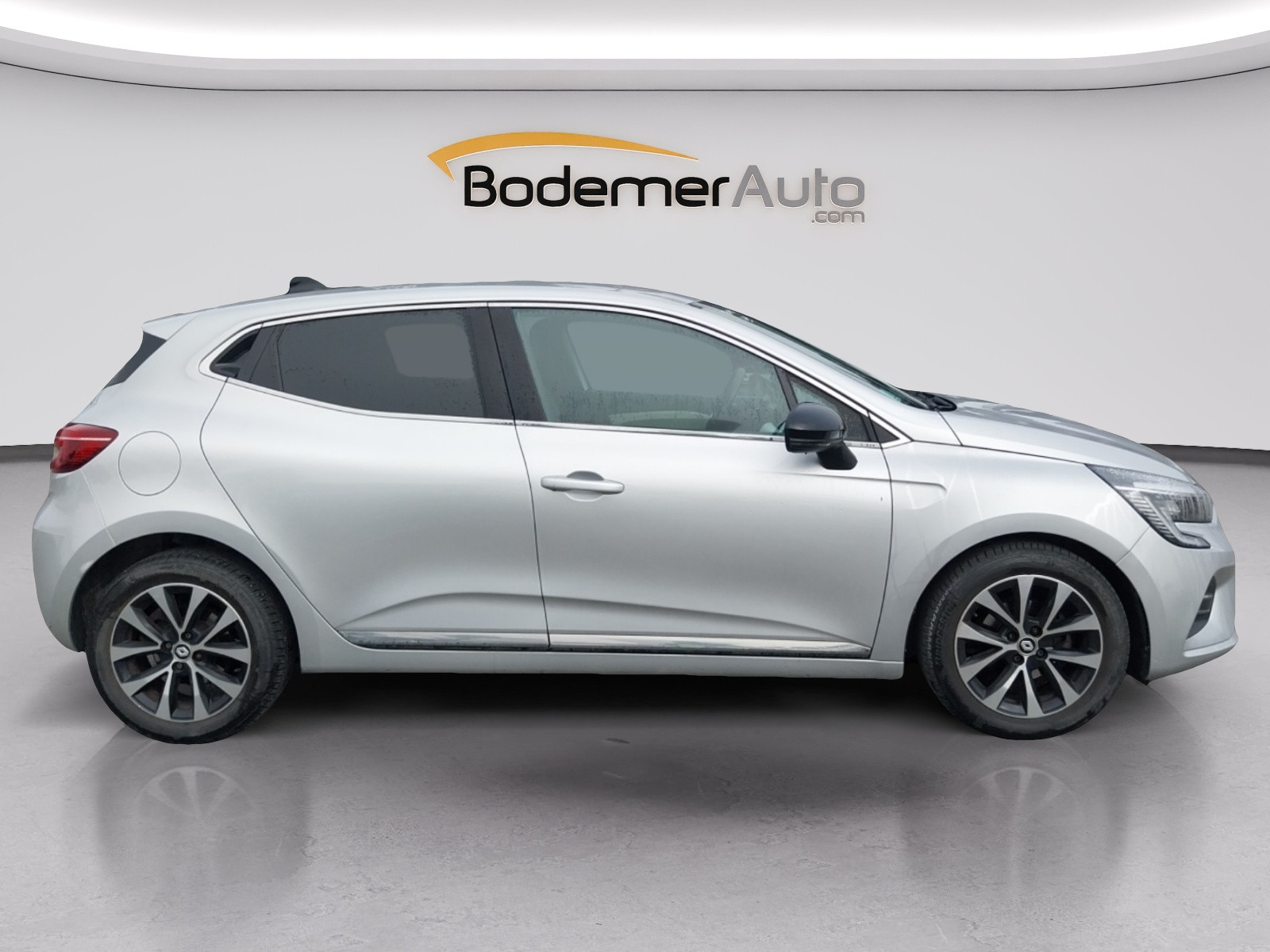 Vente en ligne Renault Clio 5 Clio TCe 90 au prix de 14 990 €