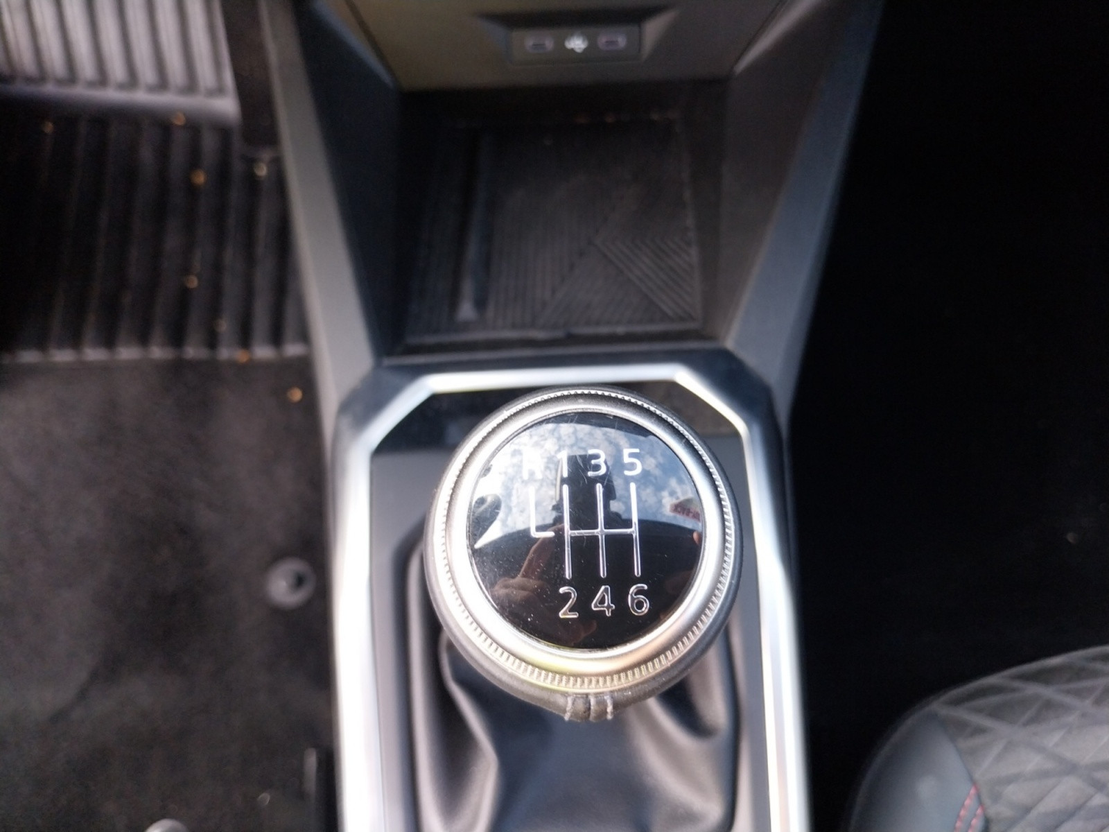 Vente en ligne Renault Clio 6 Clio TCe 115 ch au prix de 21 490 €